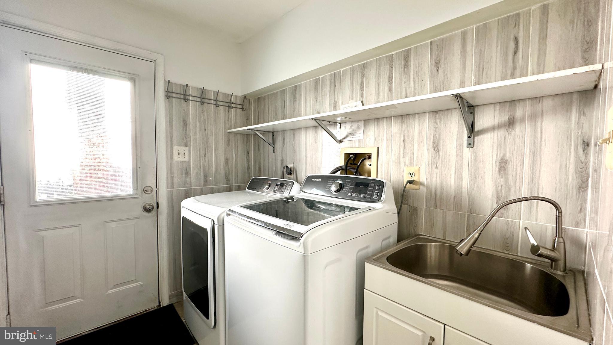 CHURCHILL TOWN SECTOR - Residential