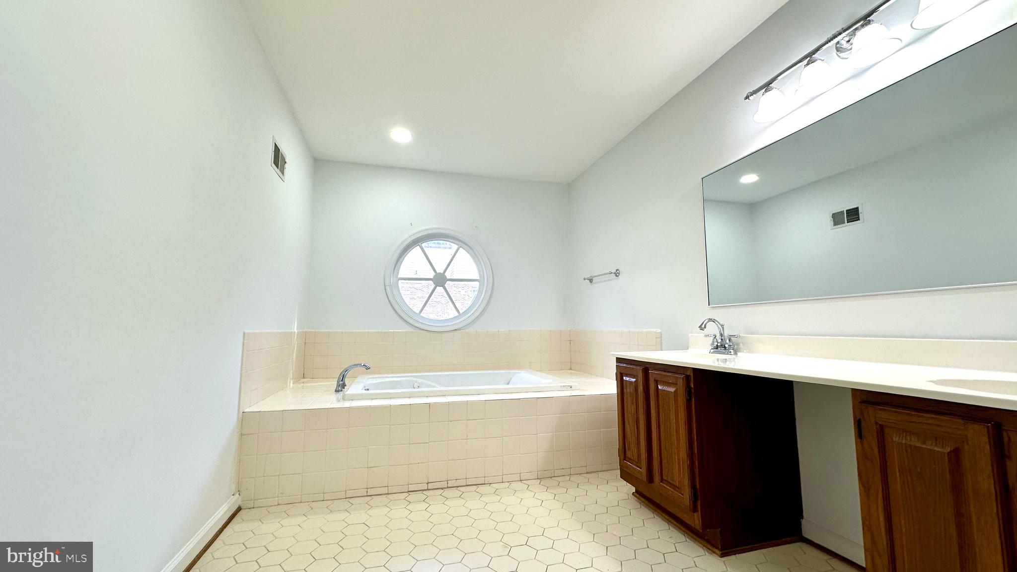 CHURCHILL TOWN SECTOR - Residential