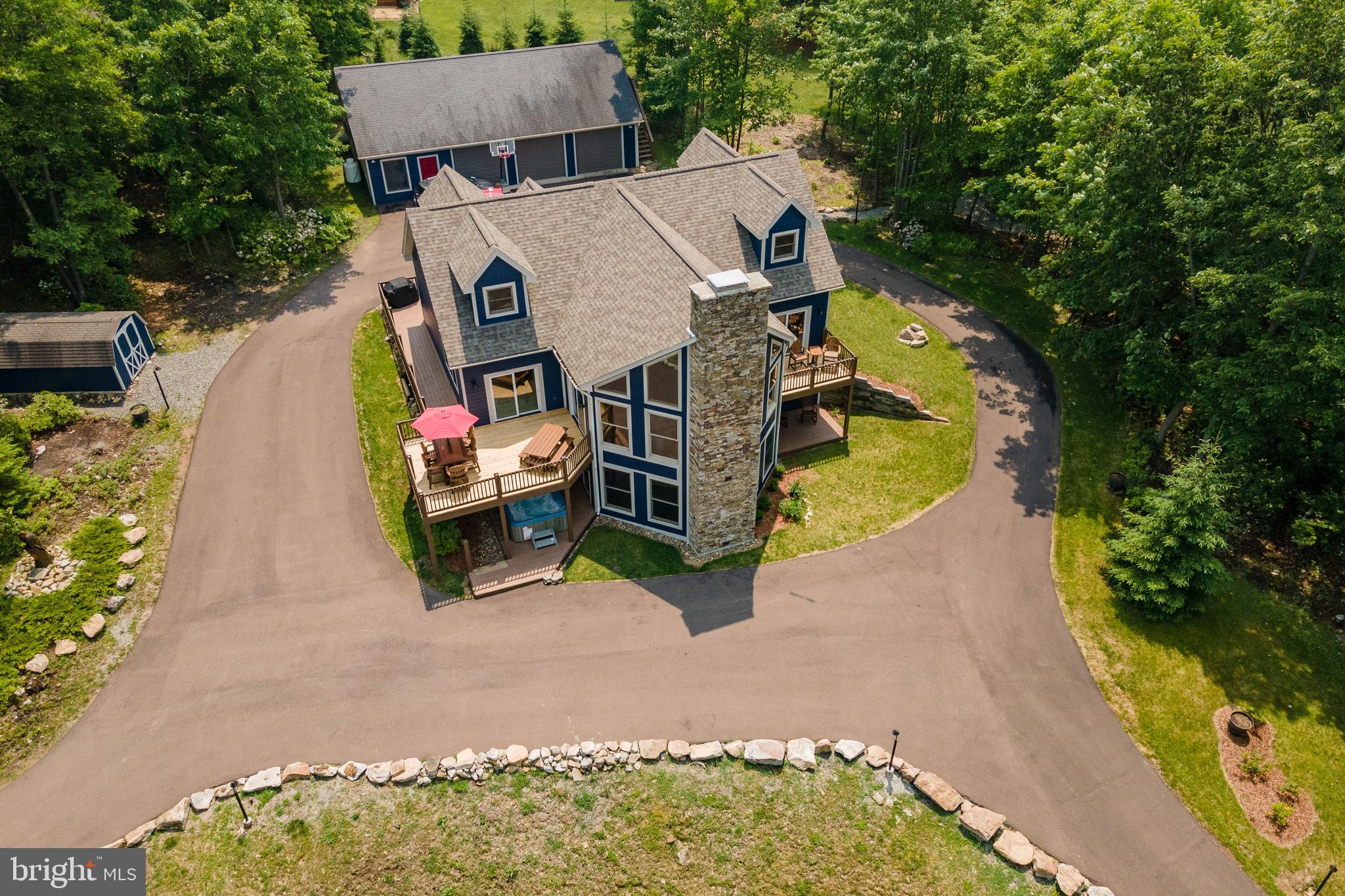 204 PINNACLE DRIVE