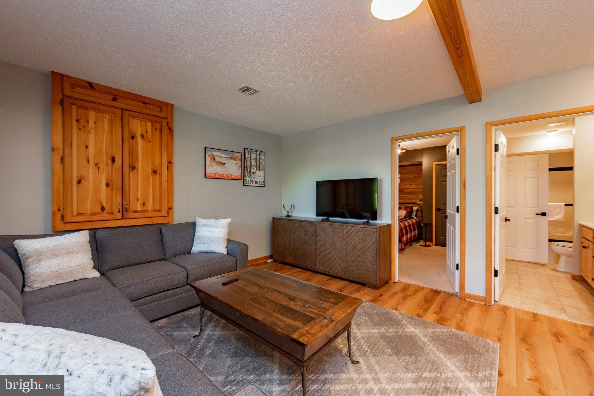 THE PINNACLE - Residential