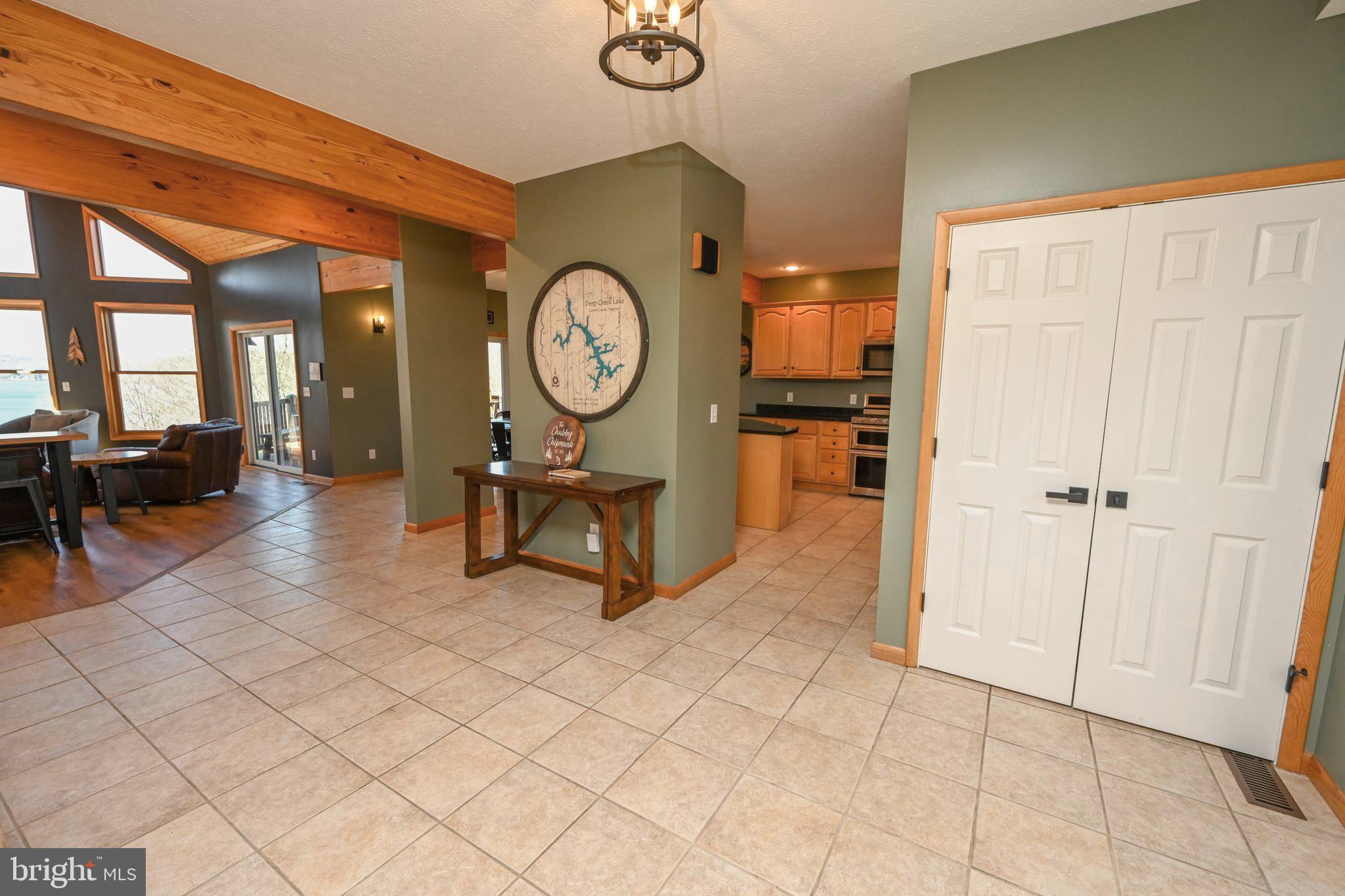 THE PINNACLE - Residential