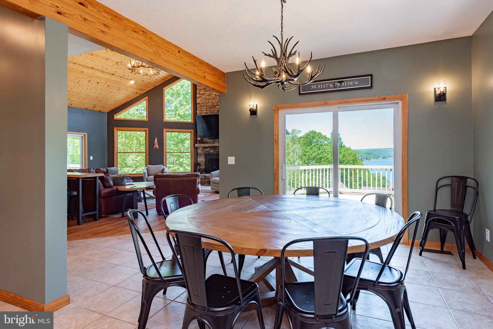 THE PINNACLE - Residential