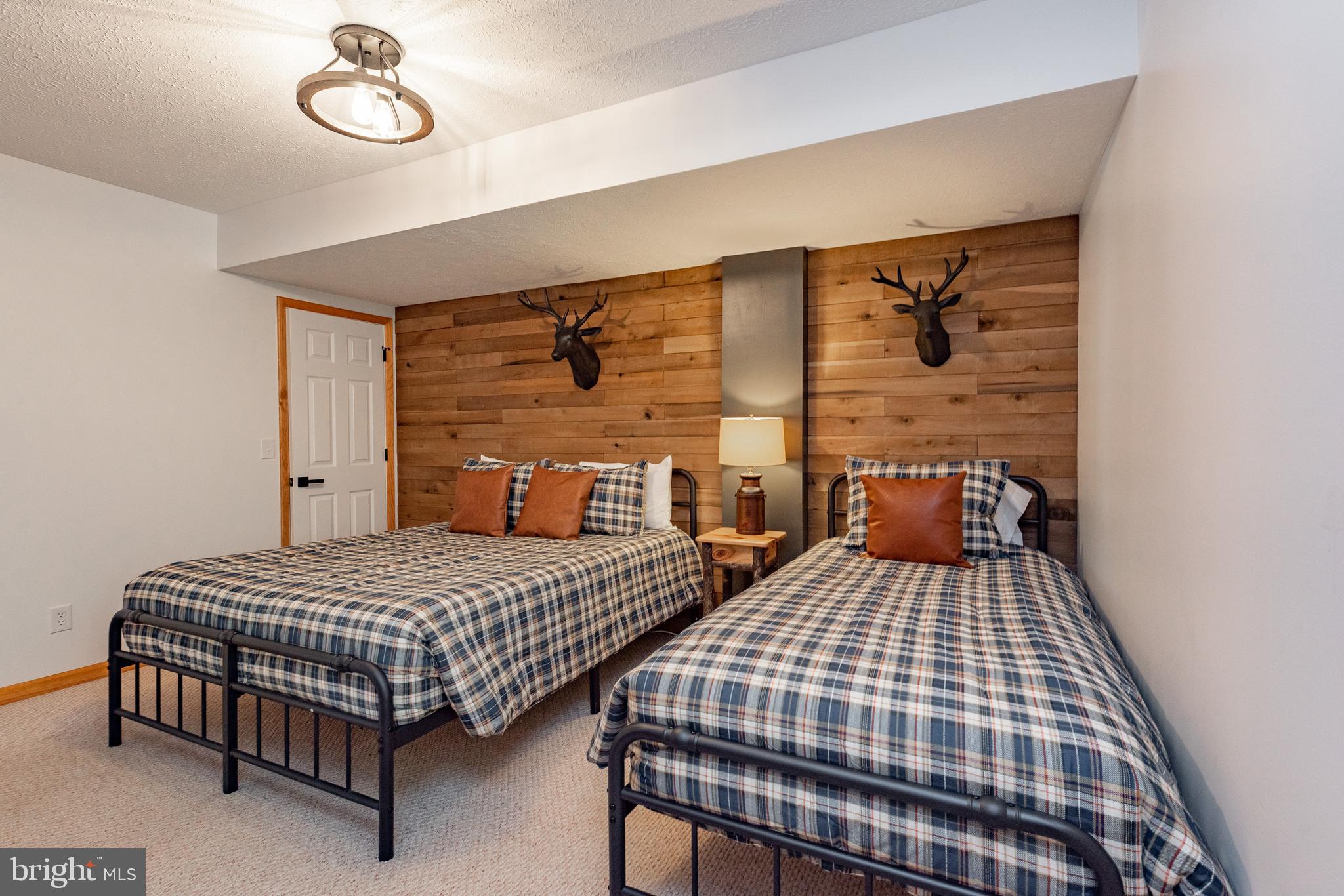 THE PINNACLE - Residential