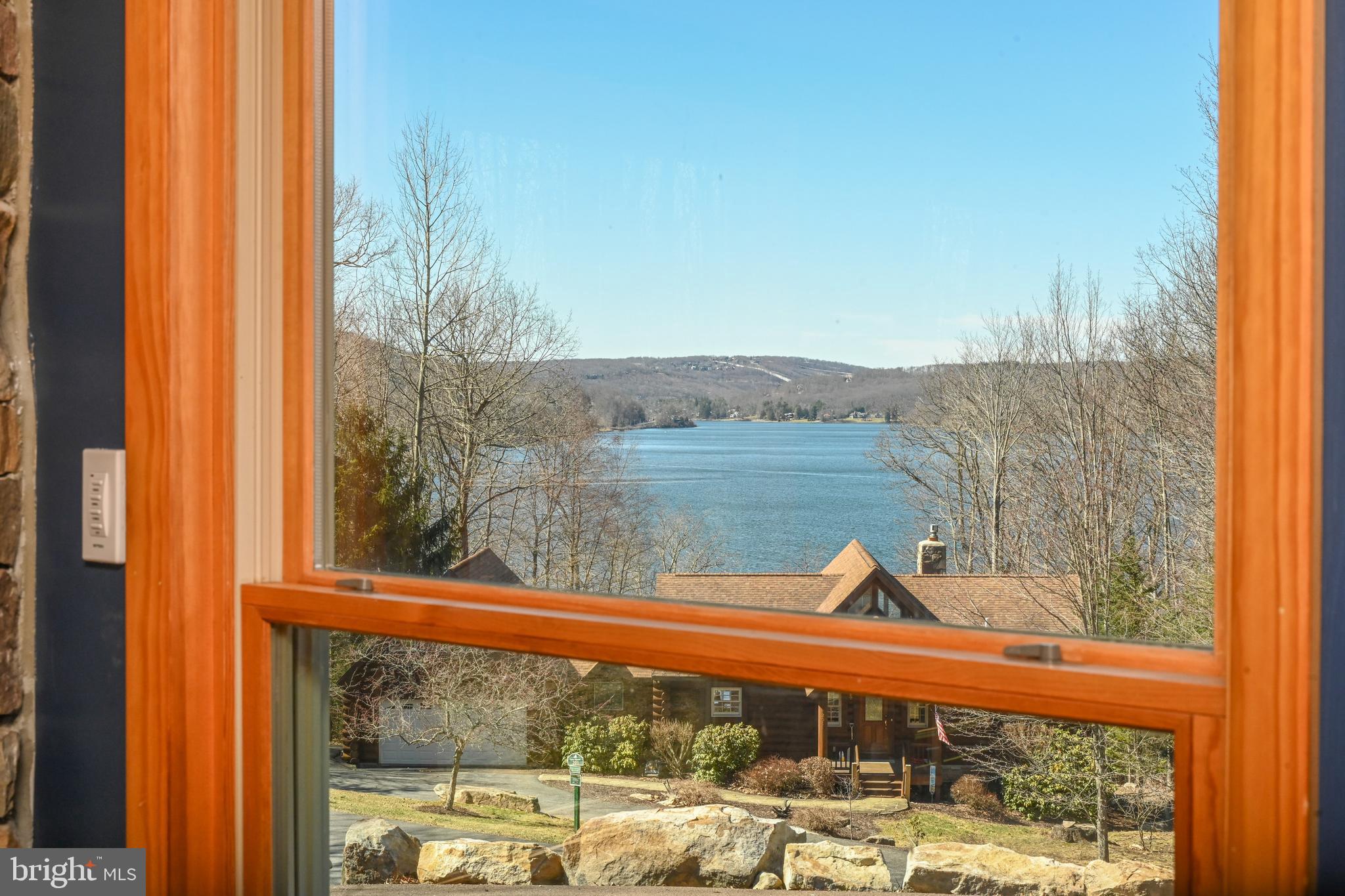 THE PINNACLE - Residential