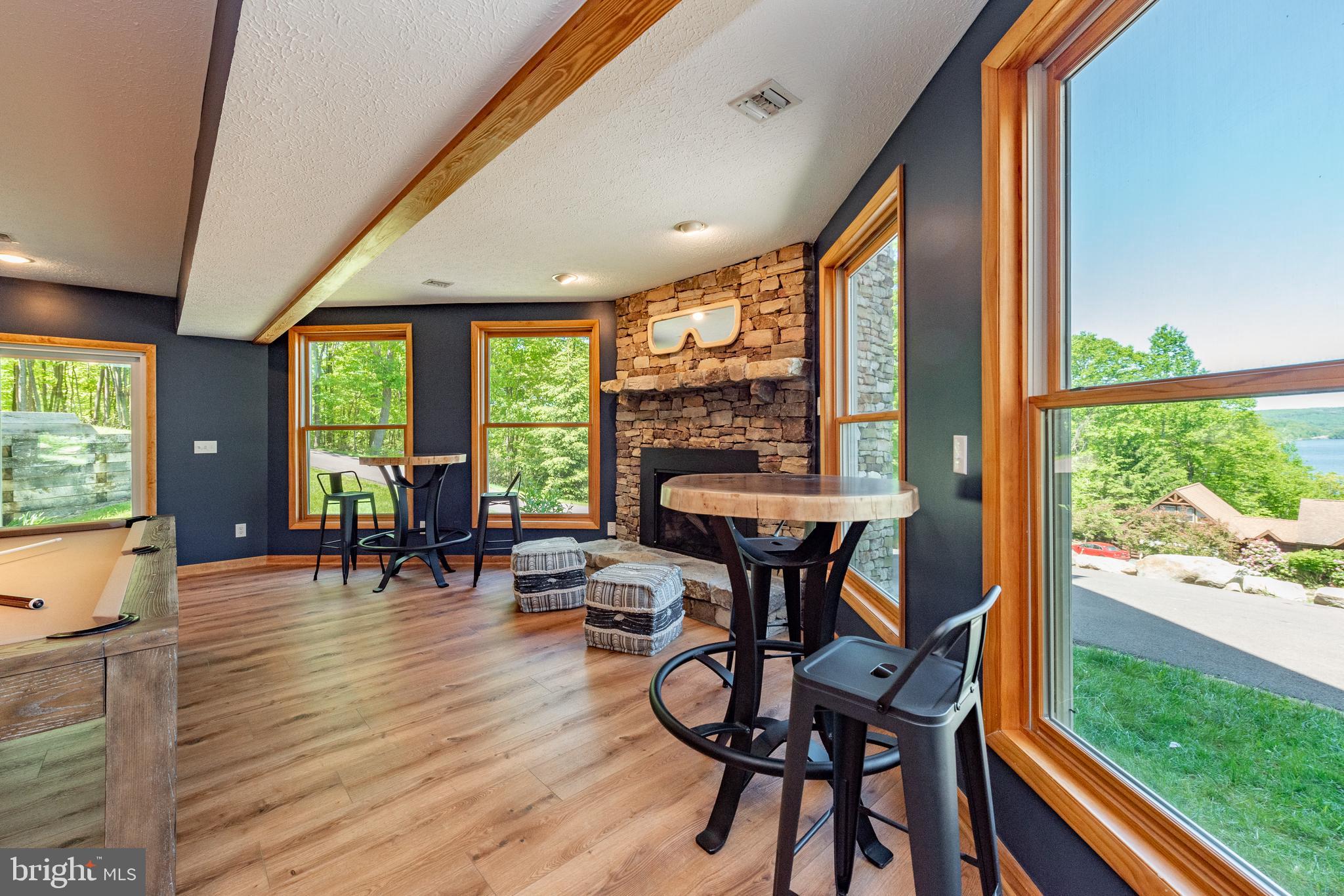 THE PINNACLE - Residential