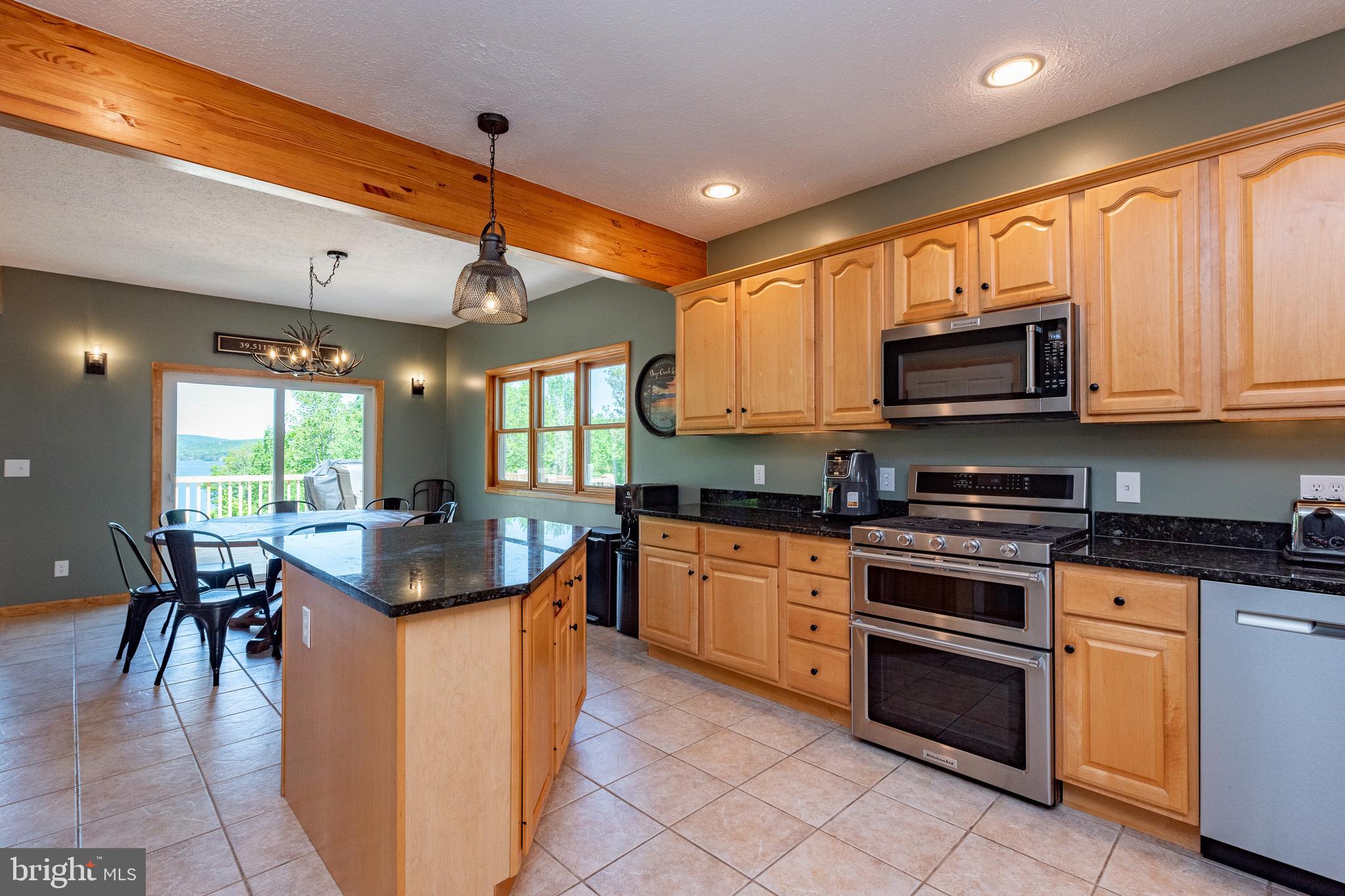 THE PINNACLE - Residential