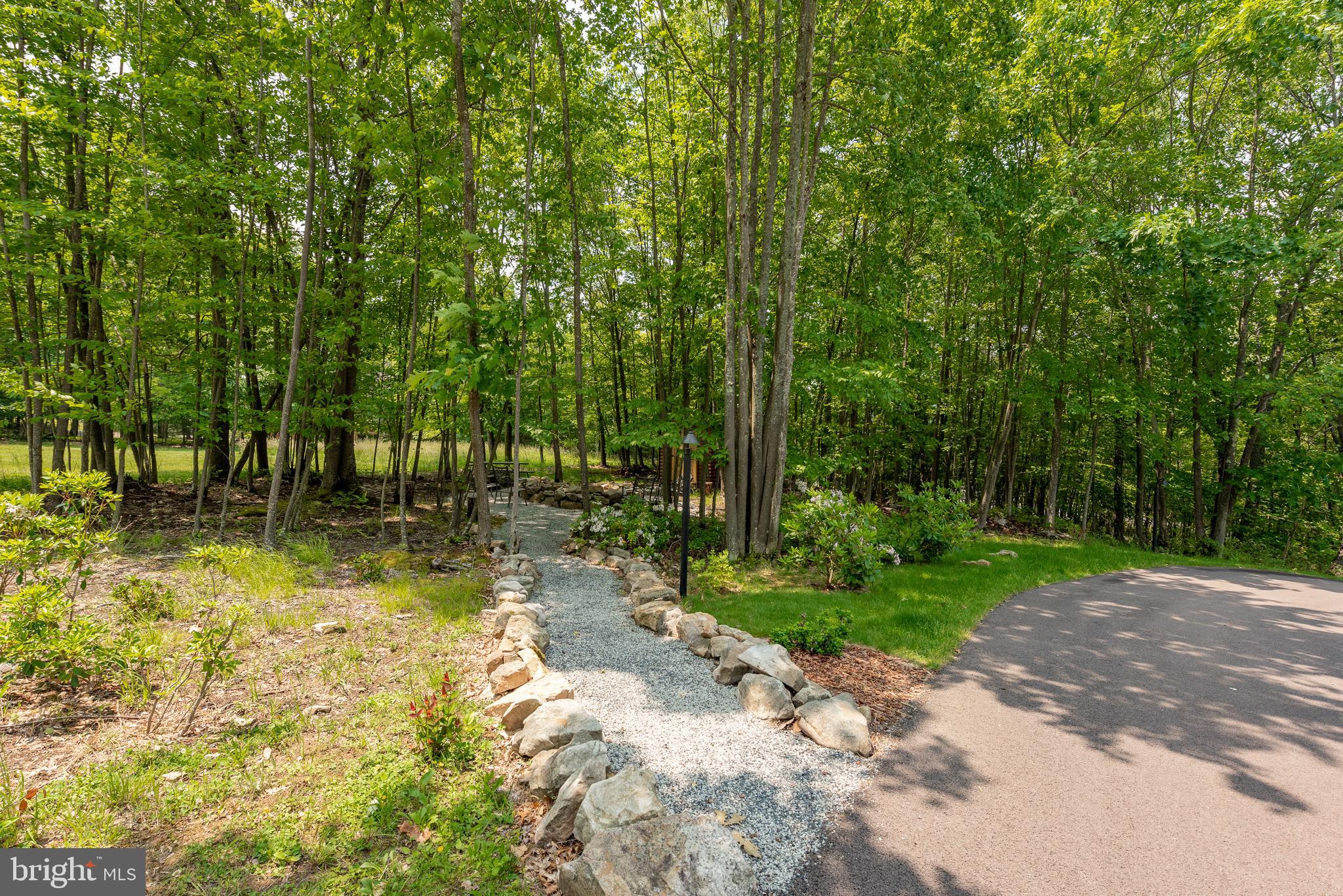 THE PINNACLE - Residential