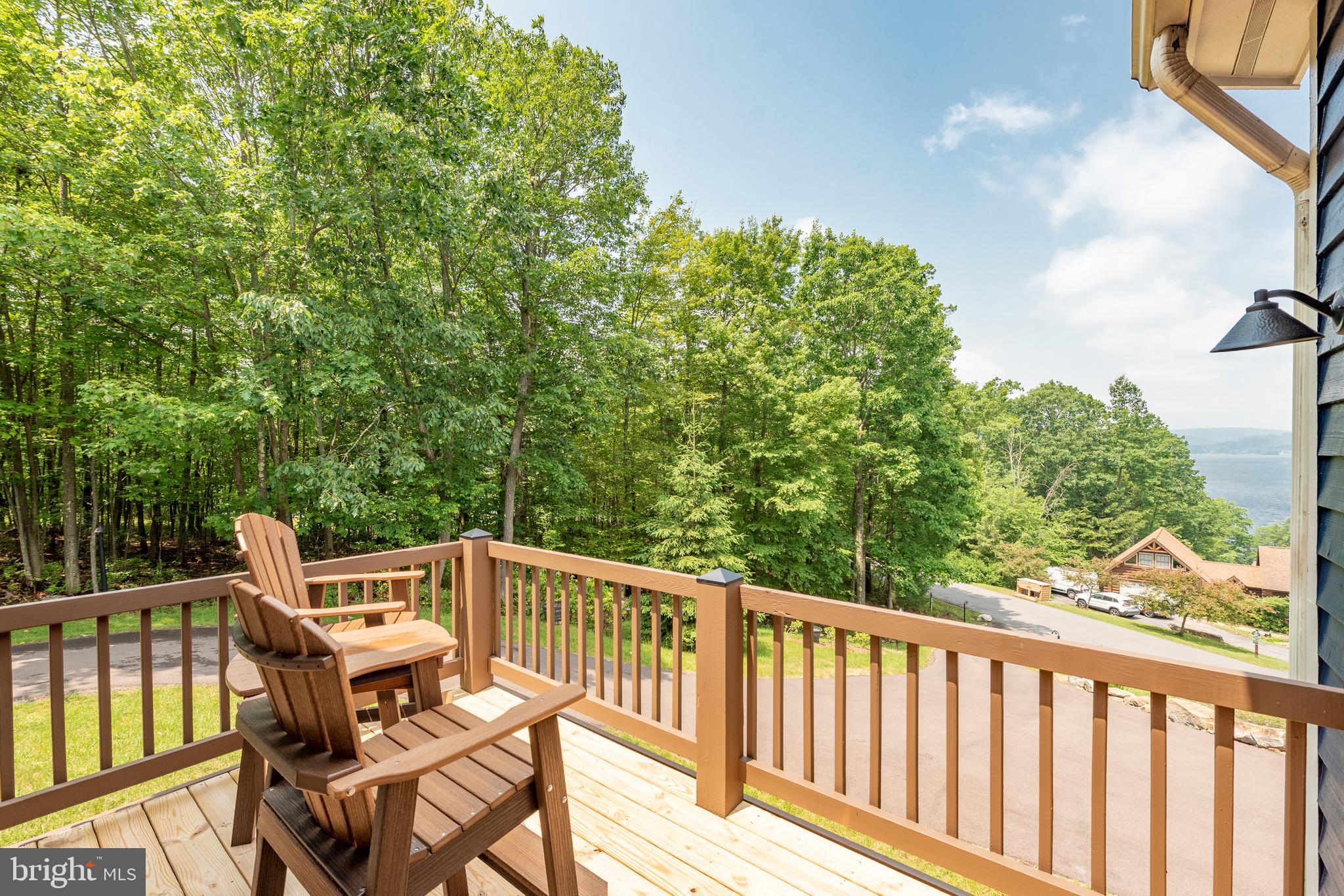 THE PINNACLE - Residential