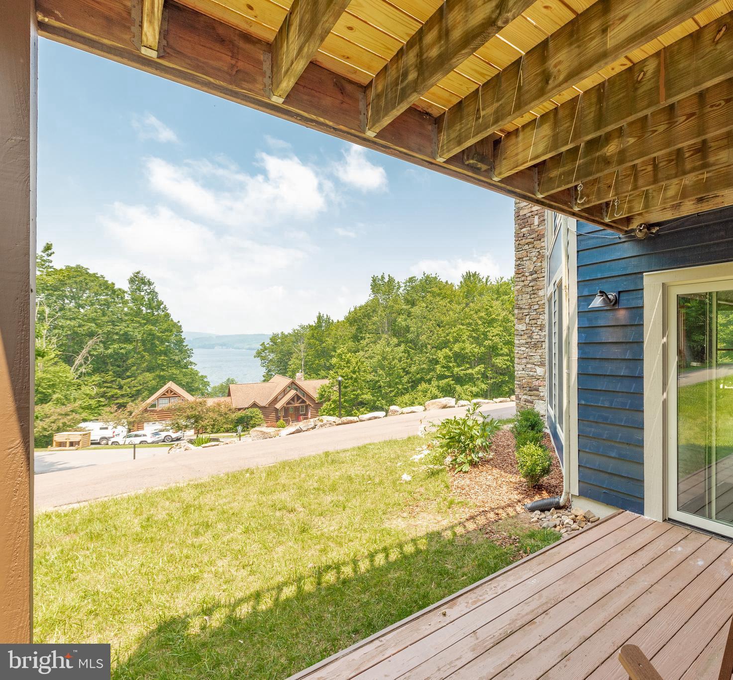 THE PINNACLE - Residential