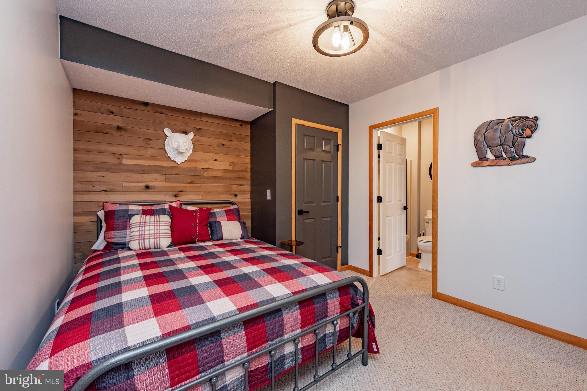 THE PINNACLE - Residential