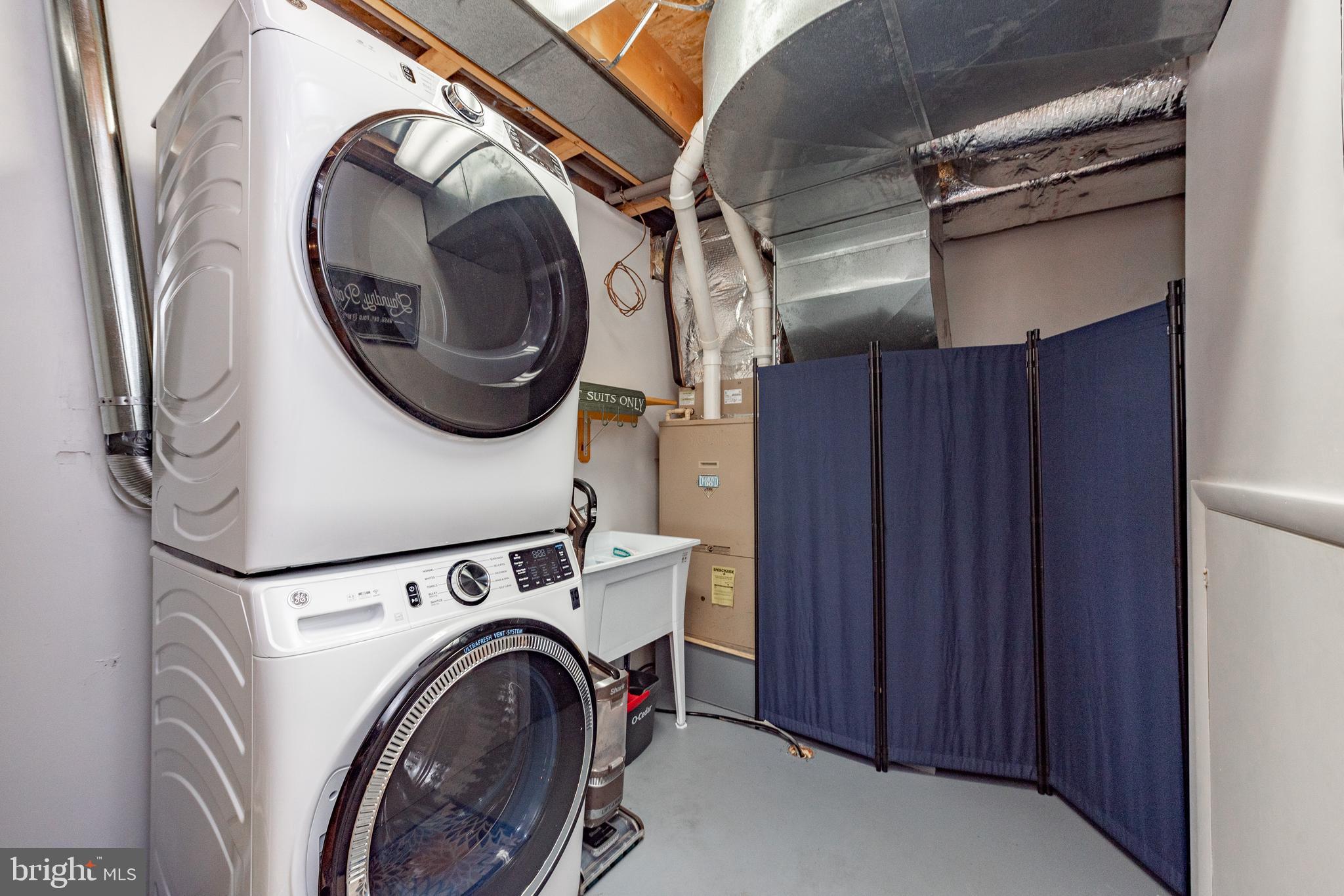 THE PINNACLE - Residential