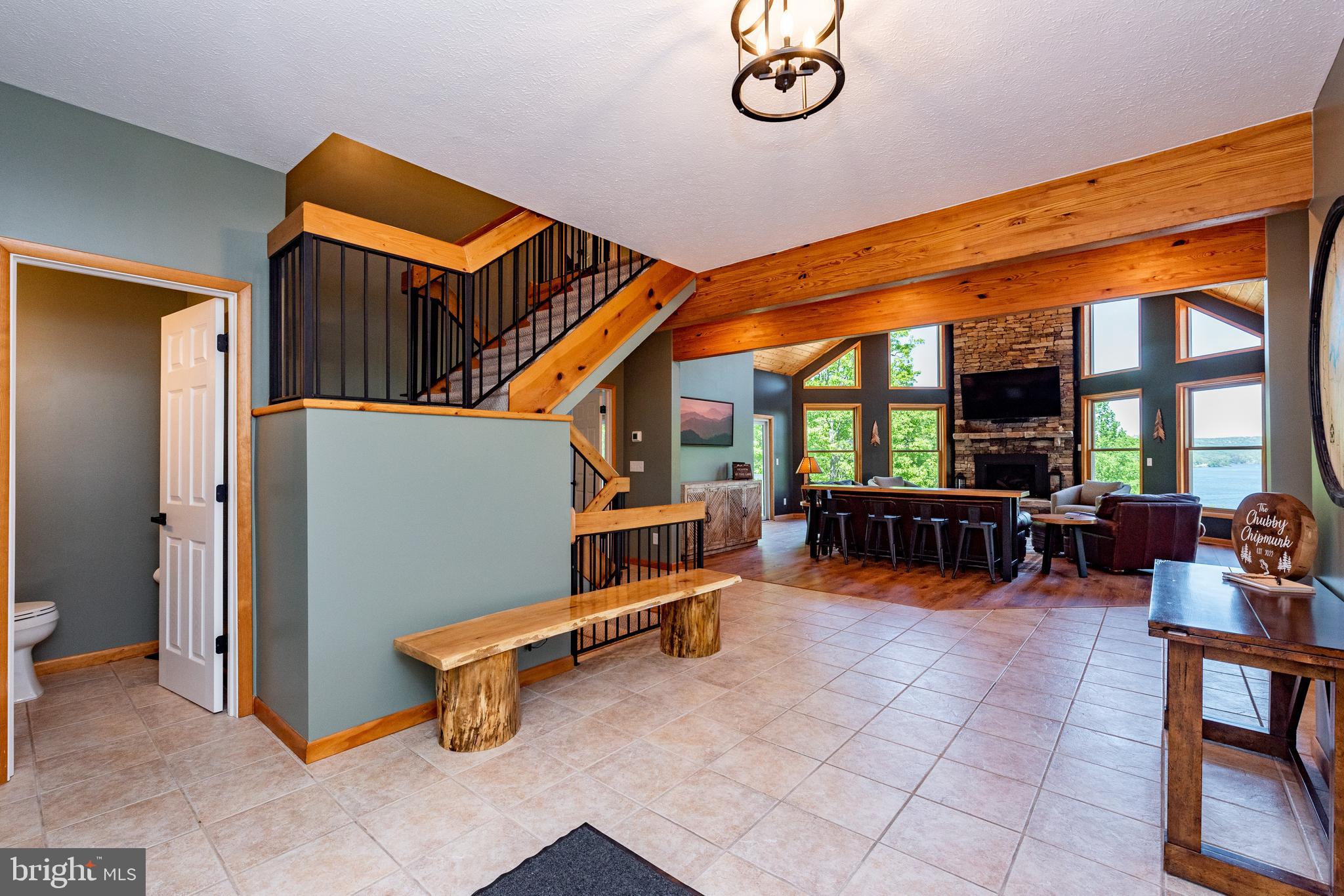 204 PINNACLE DRIVE