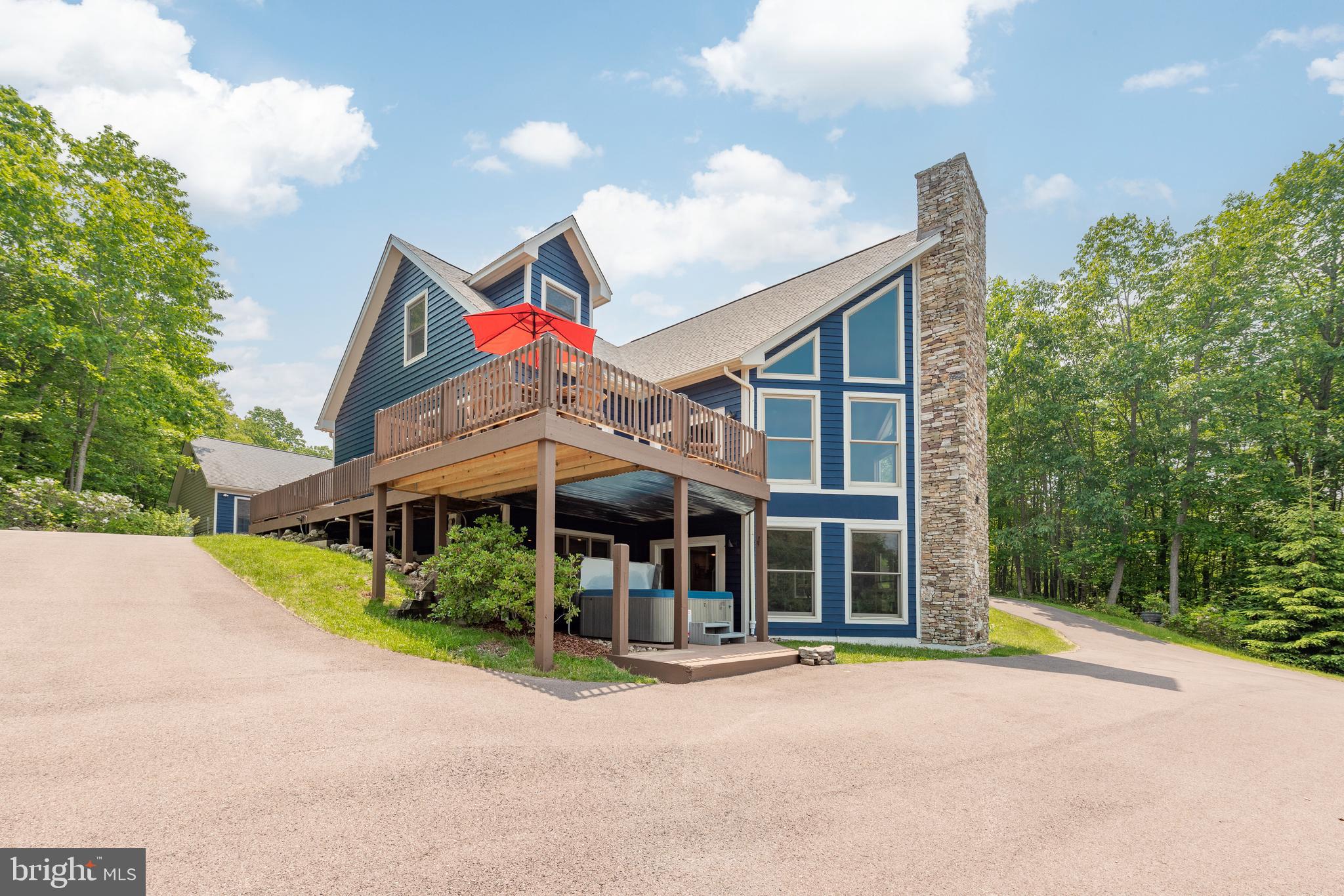 THE PINNACLE - Residential