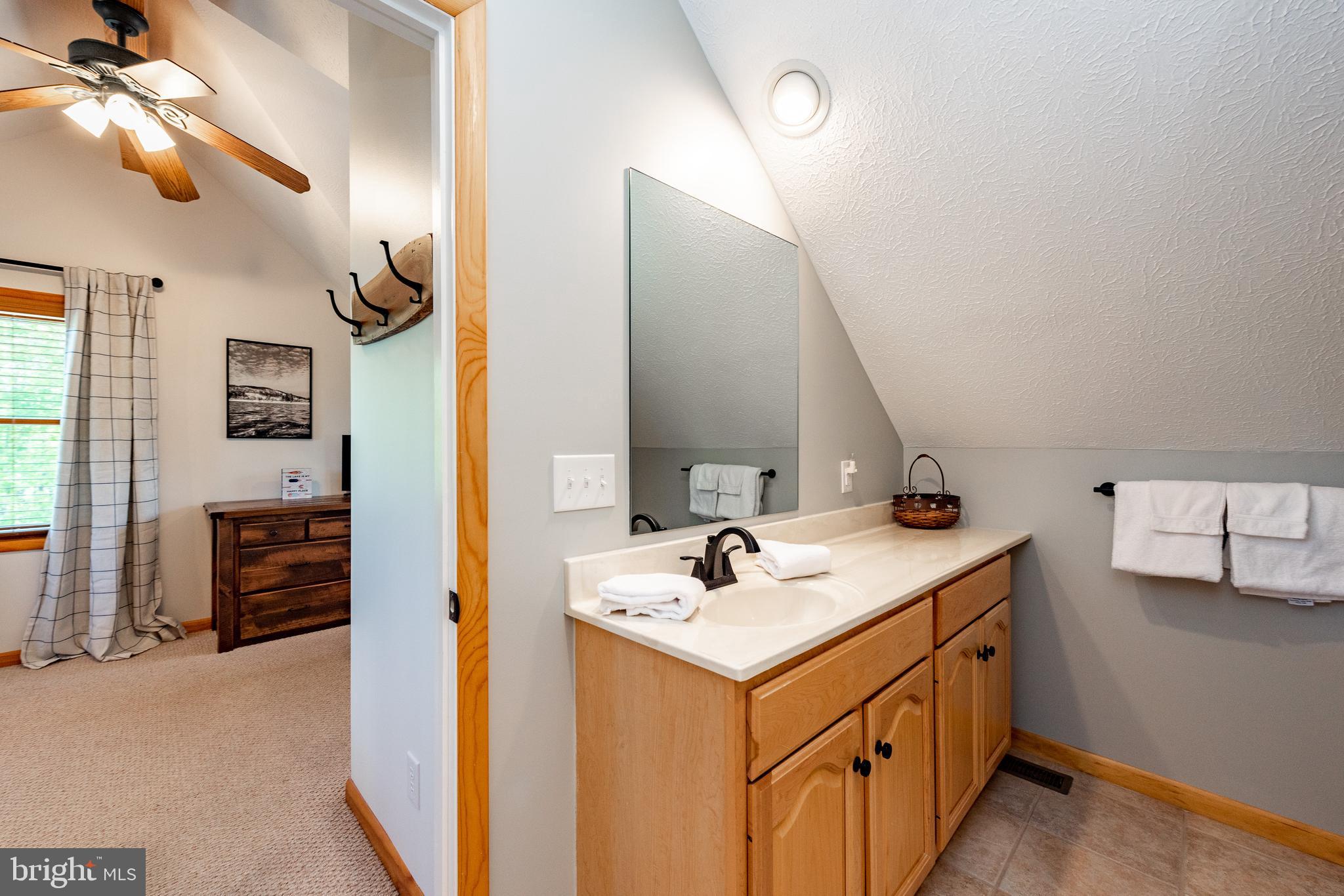 THE PINNACLE - Residential