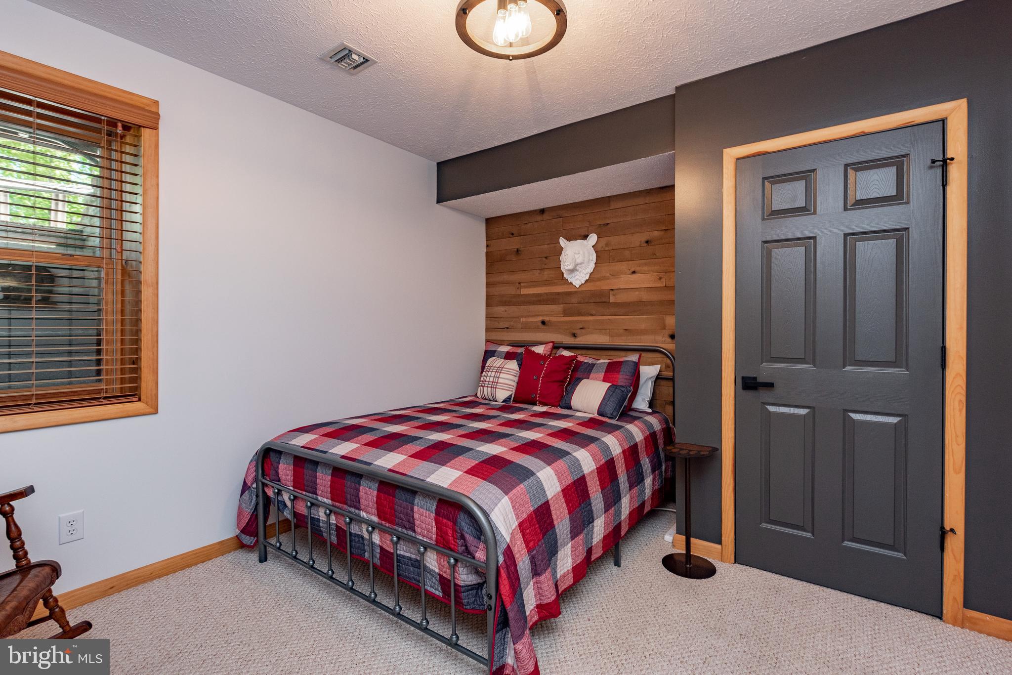 THE PINNACLE - Residential