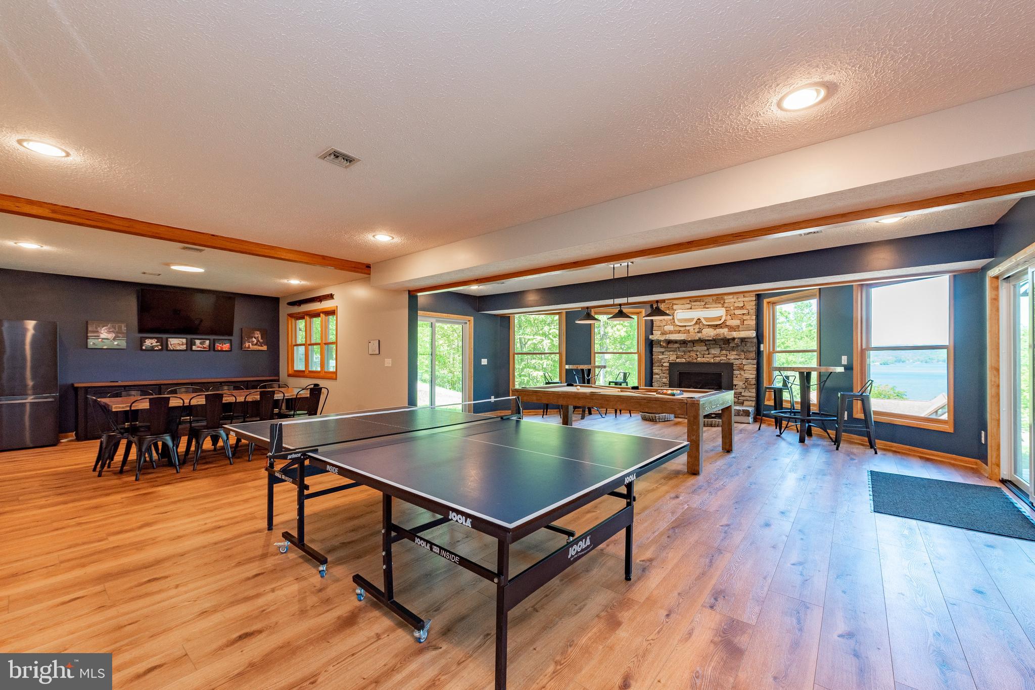 THE PINNACLE - Residential