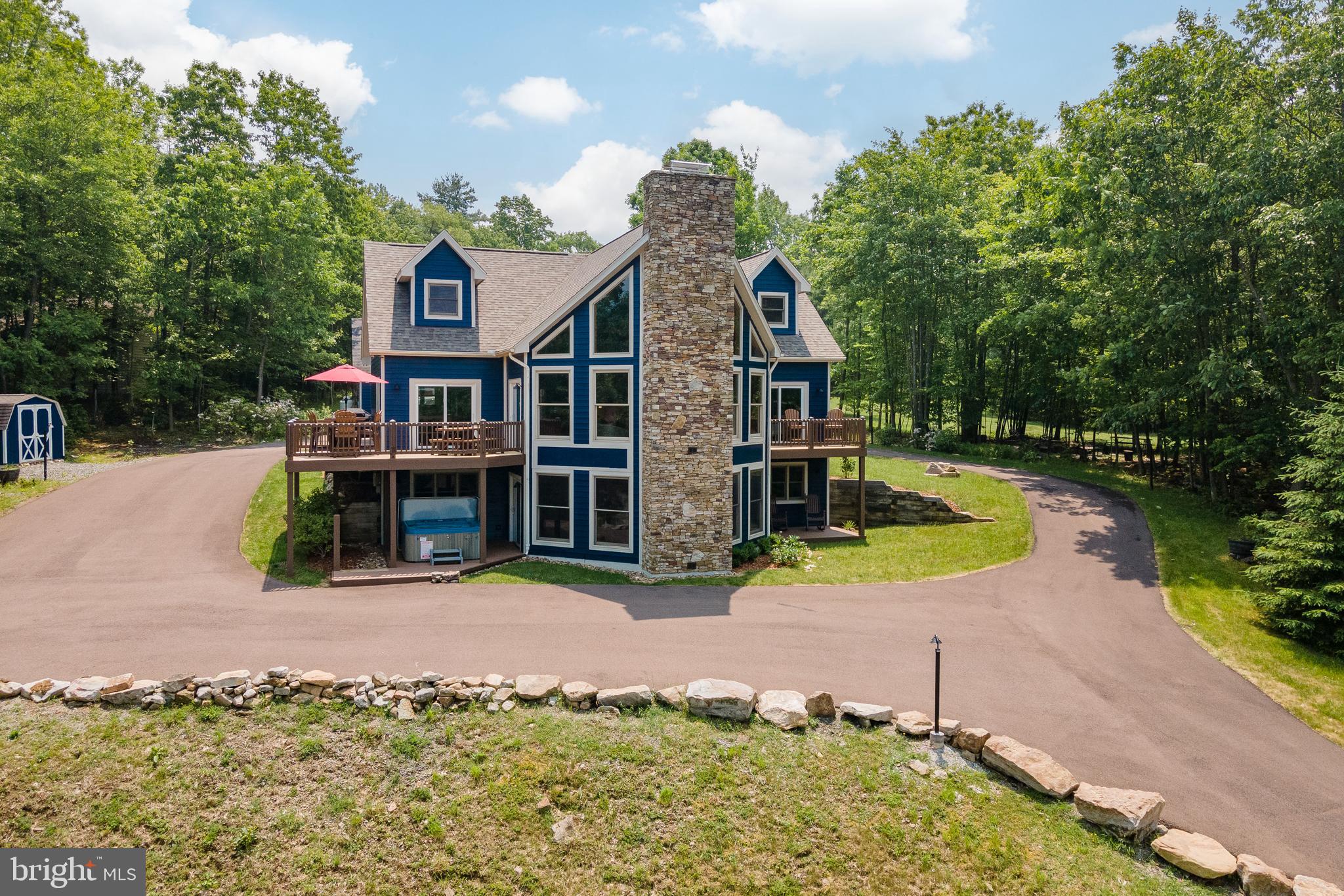 THE PINNACLE - Residential