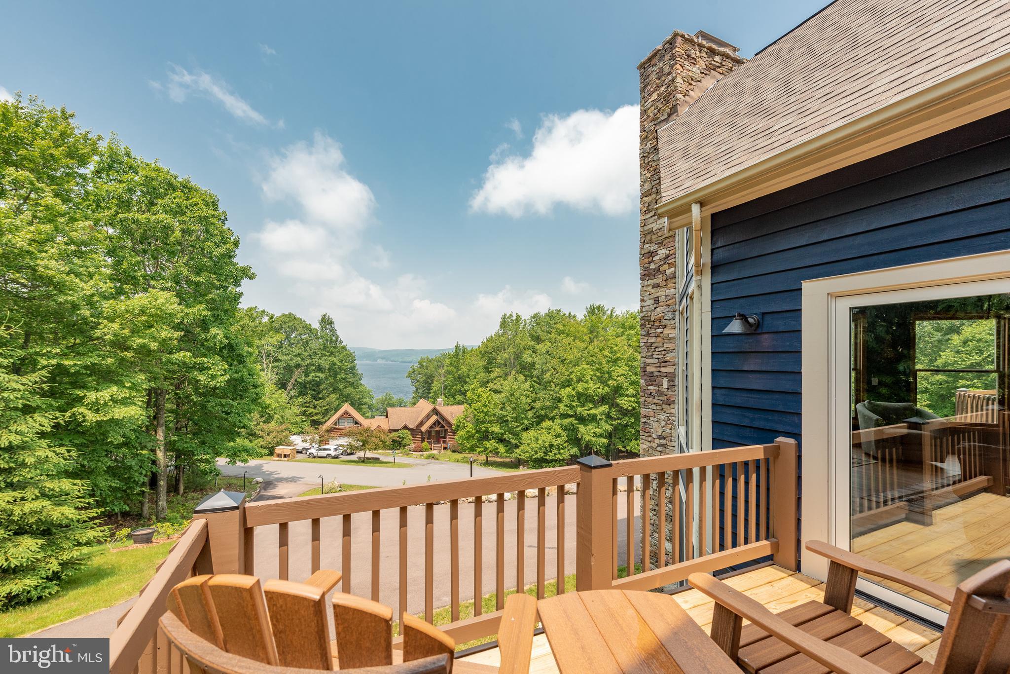 THE PINNACLE - Residential