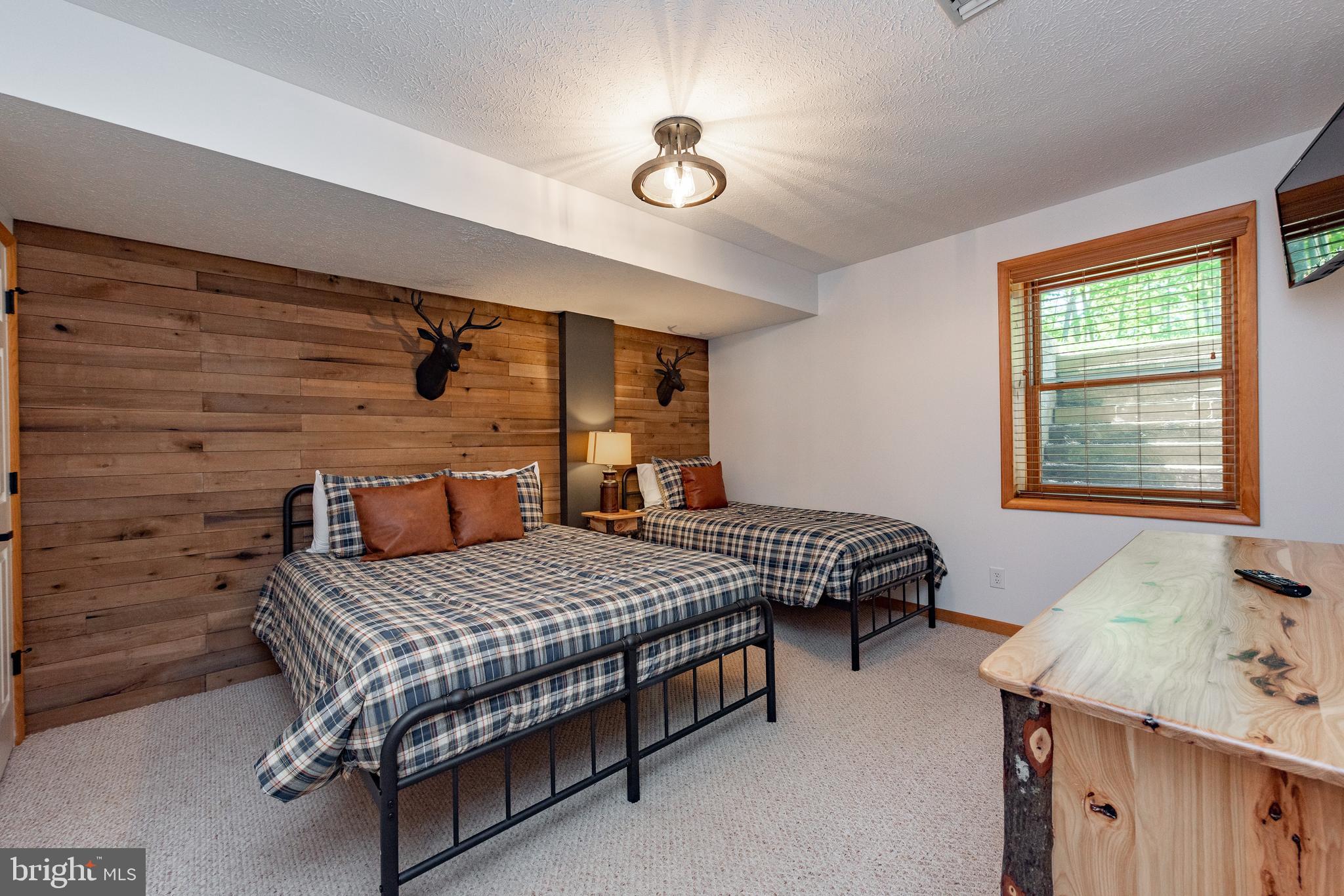 THE PINNACLE - Residential