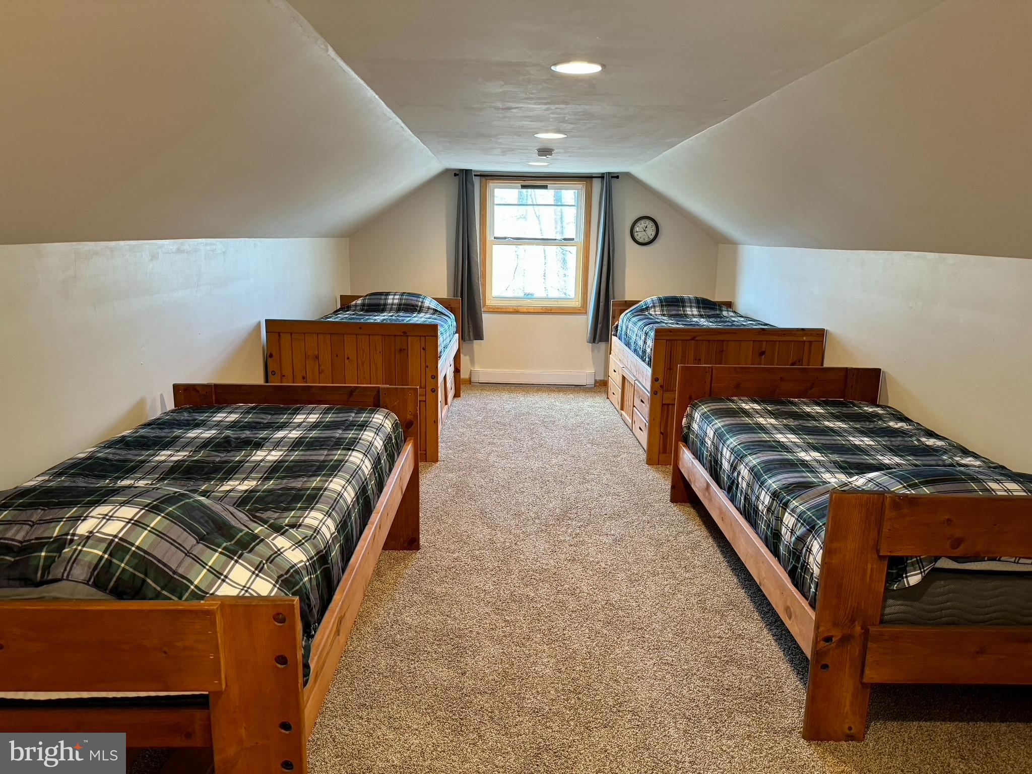 THE PINNACLE - Residential