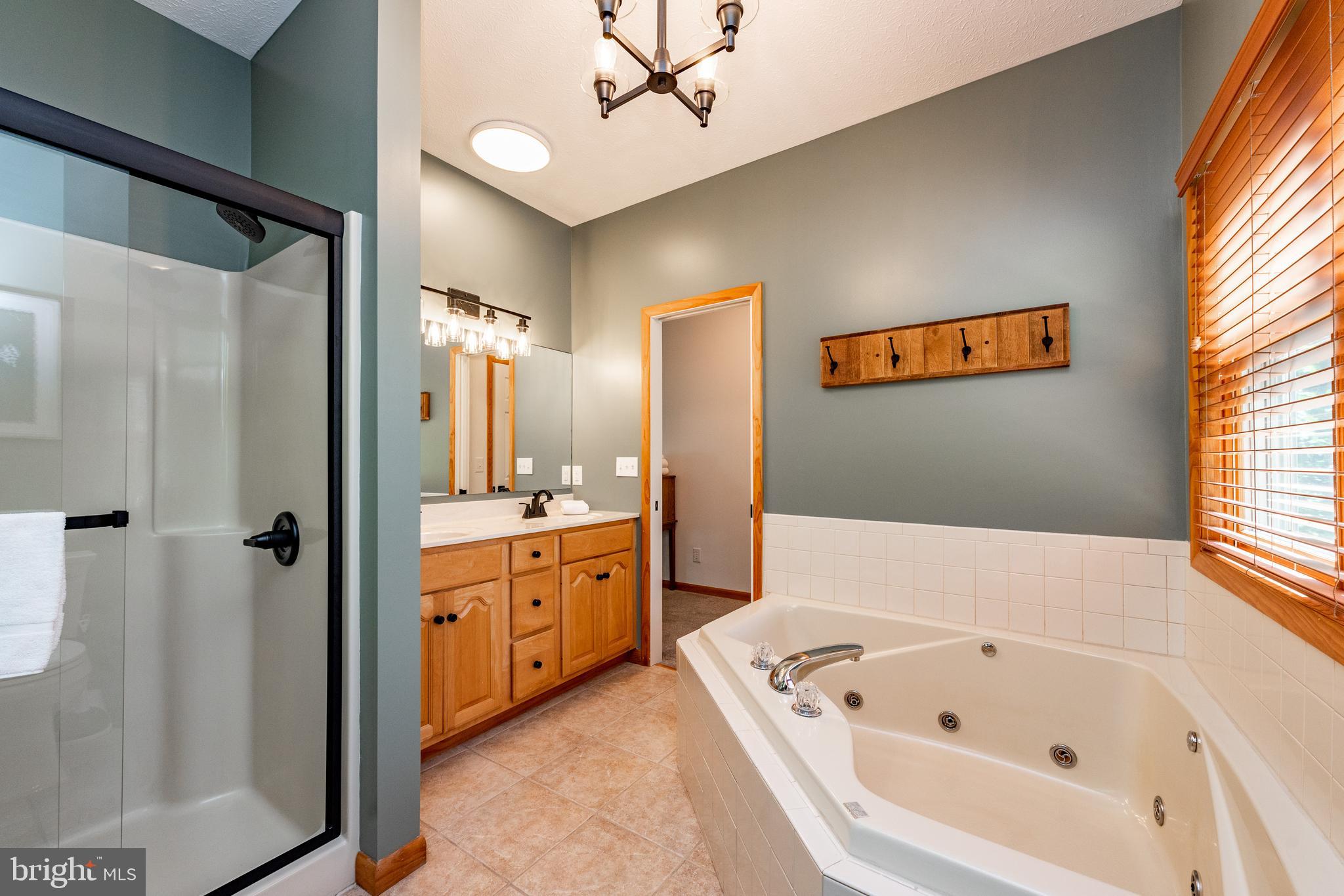 THE PINNACLE - Residential