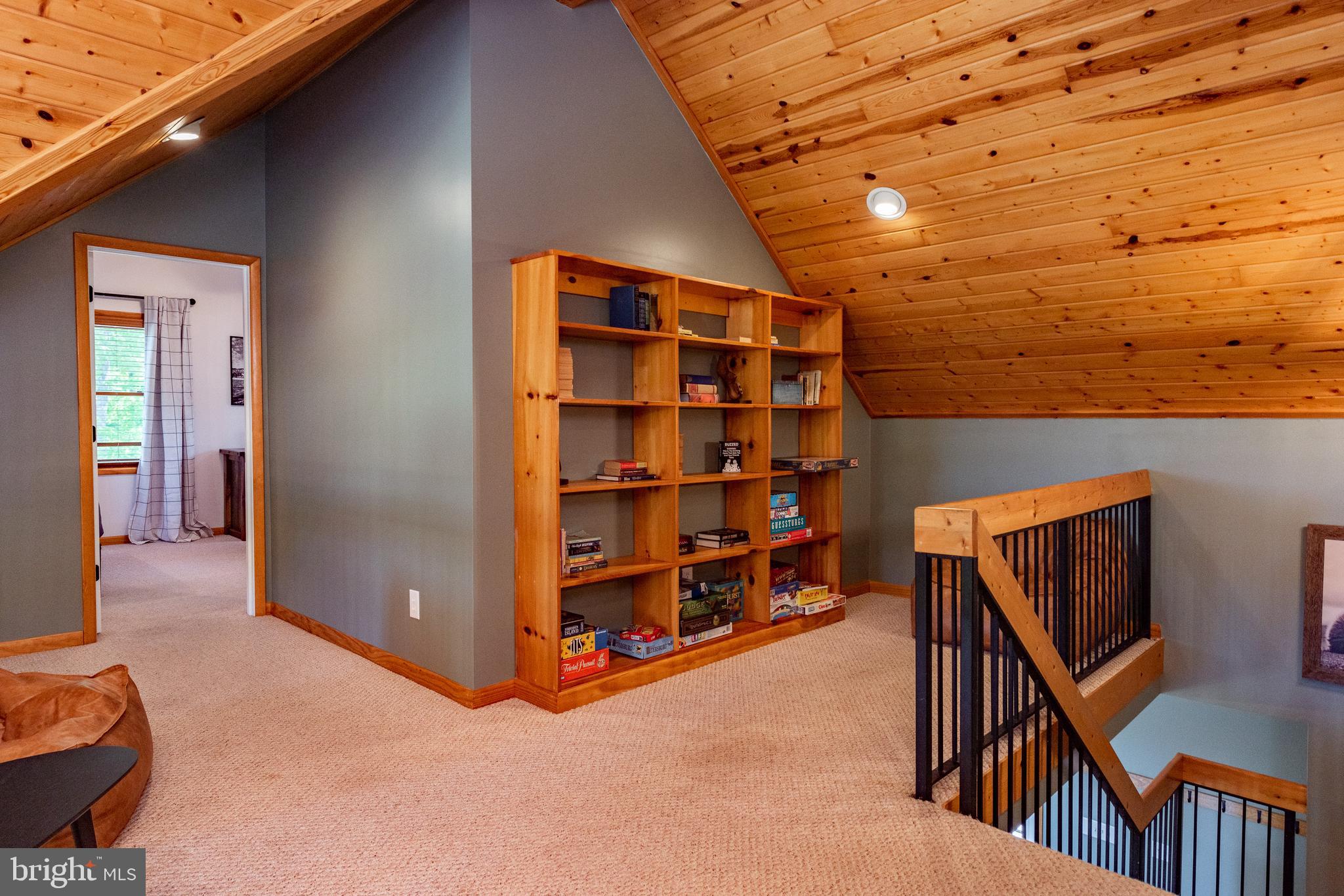 THE PINNACLE - Residential