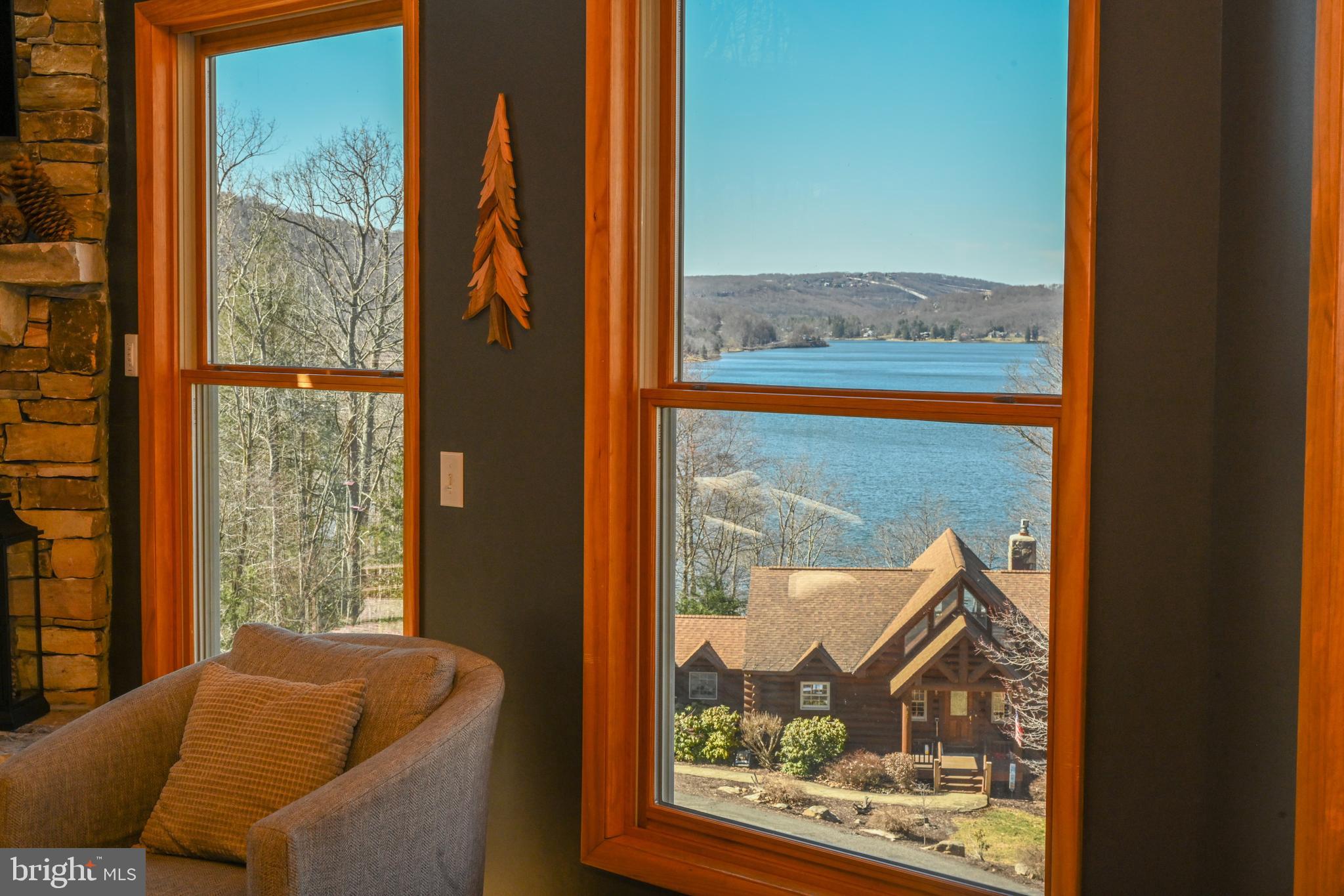 THE PINNACLE - Residential