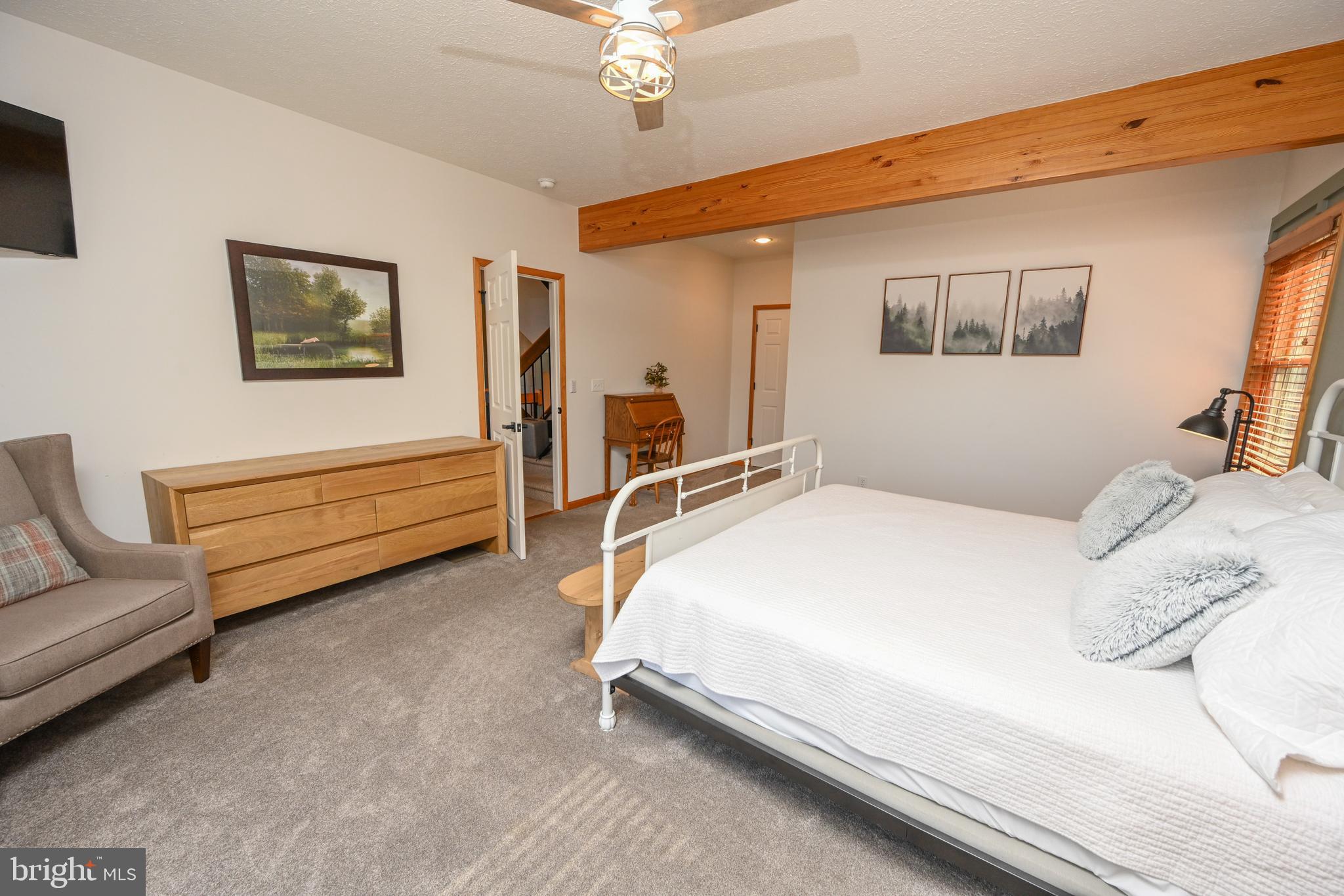 THE PINNACLE - Residential