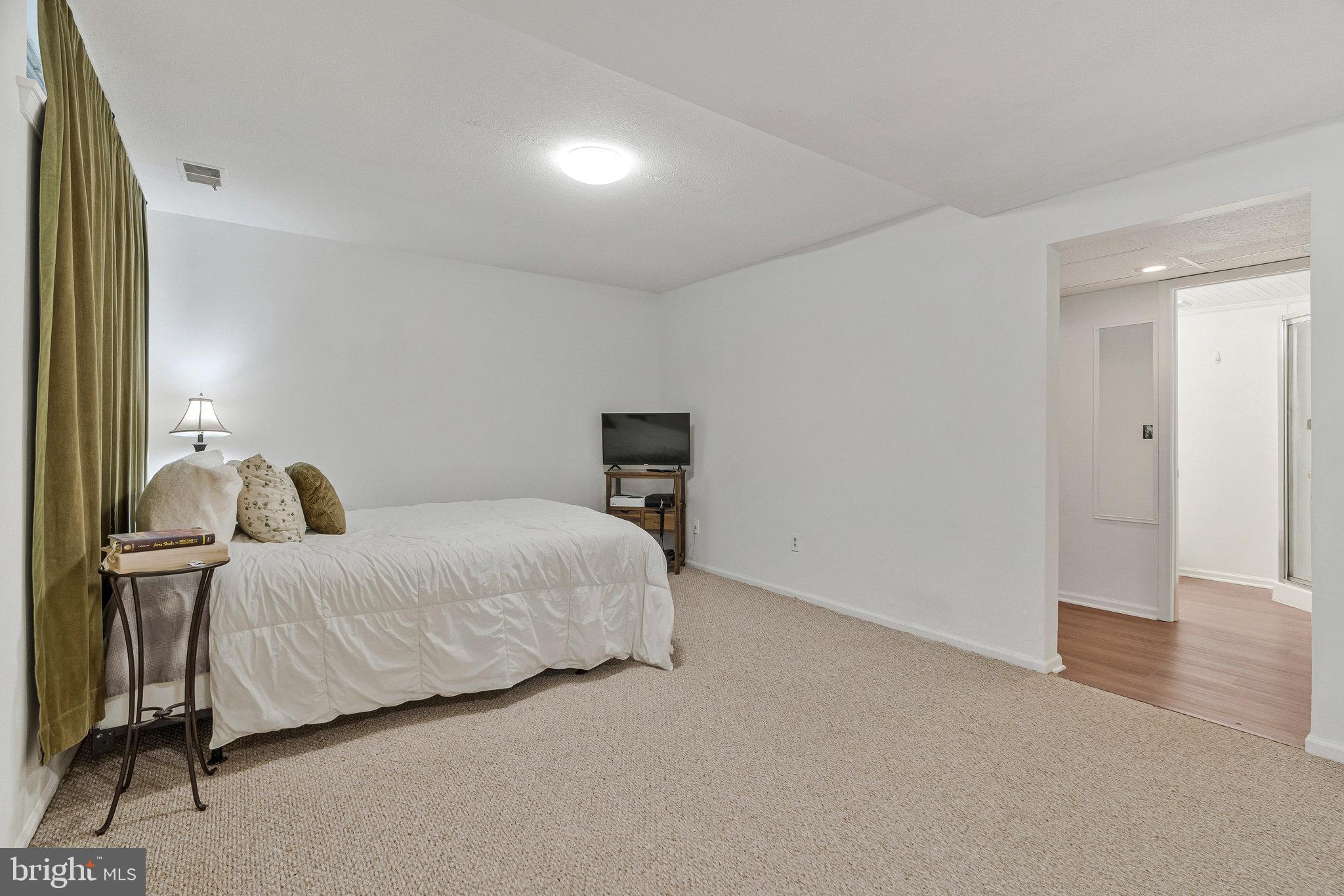 COUNTRYSIDE - Residential