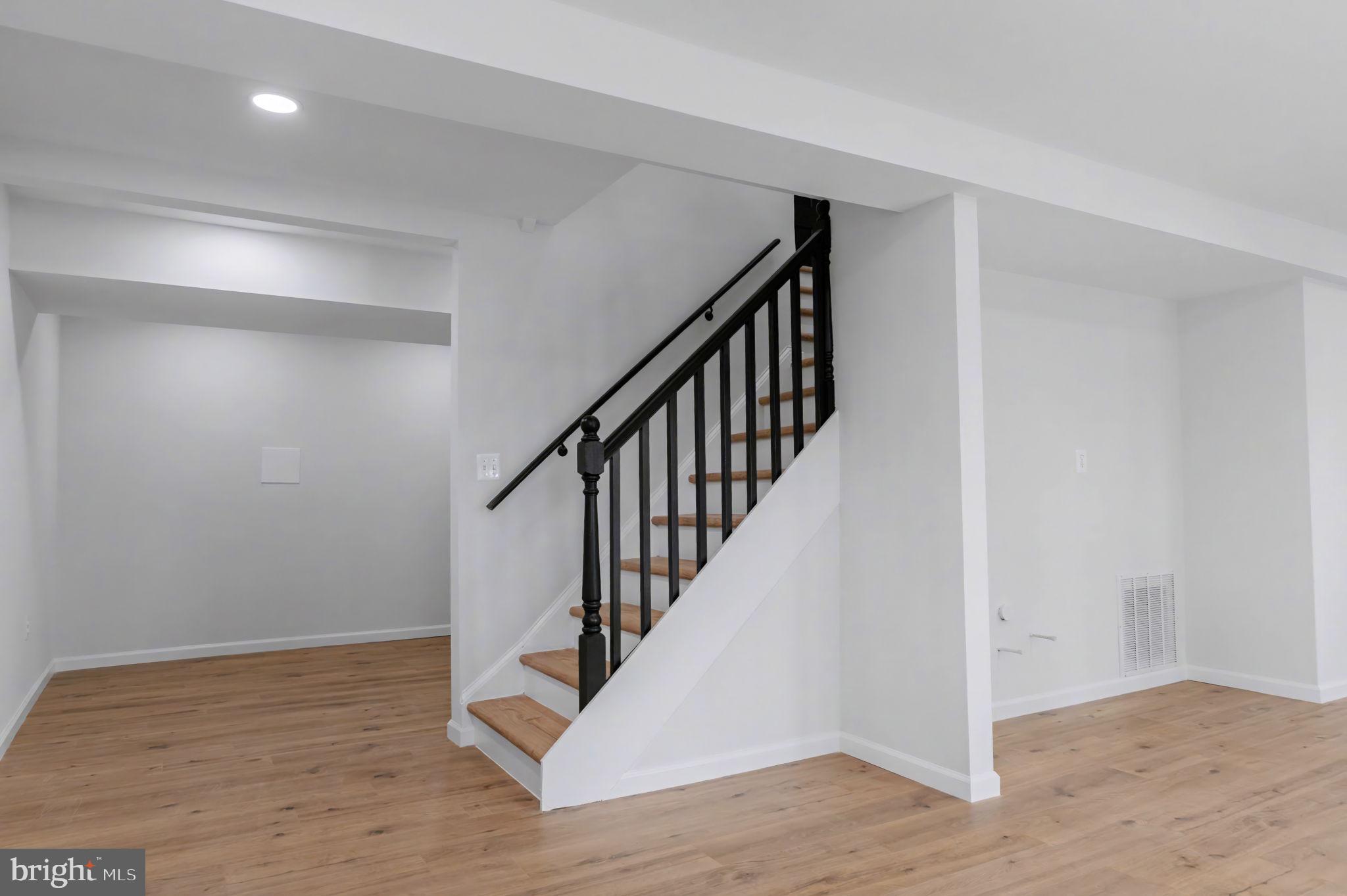 OAKWOOD KNOLLS - Residential