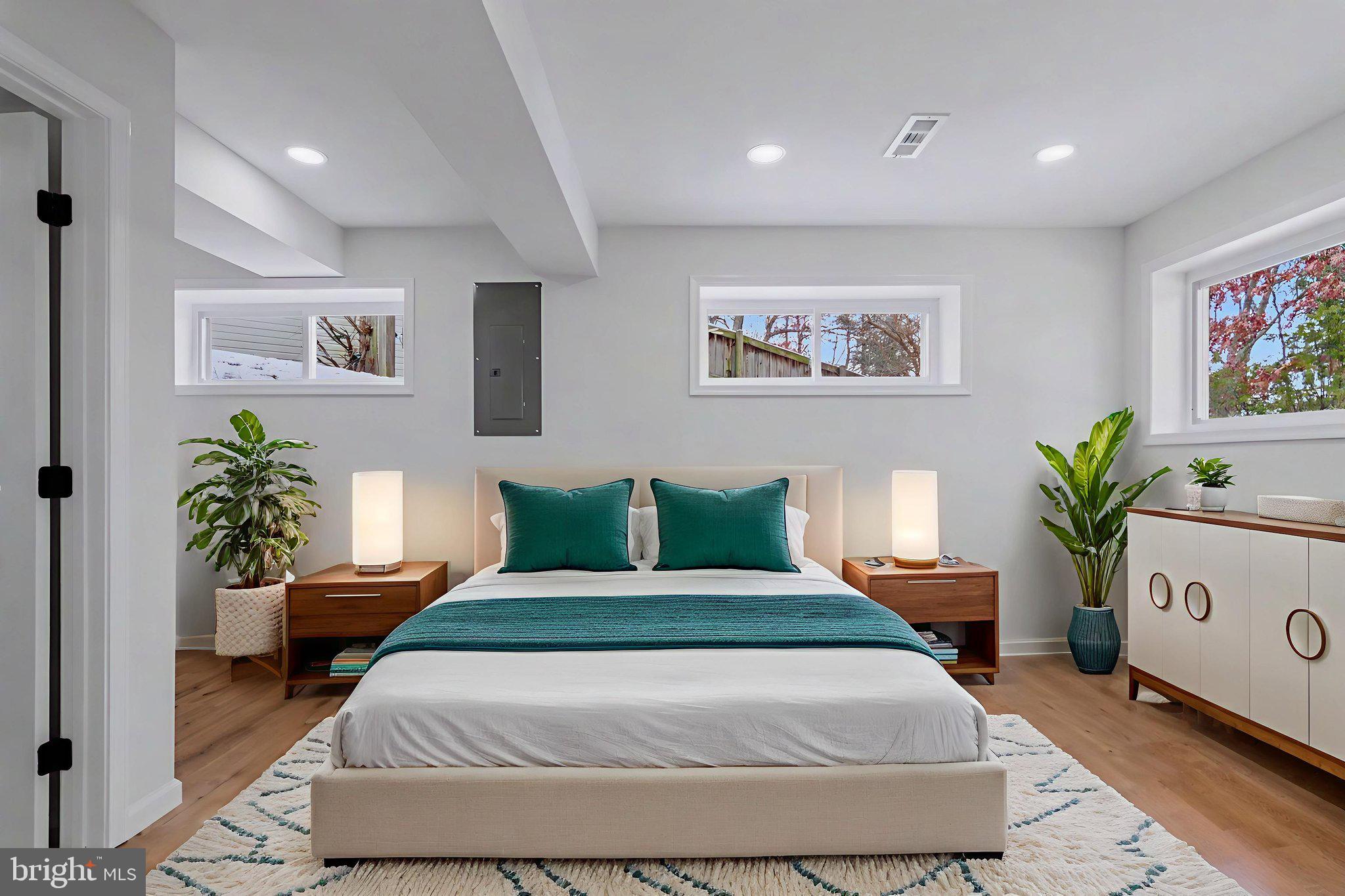 OAKWOOD KNOLLS - Residential