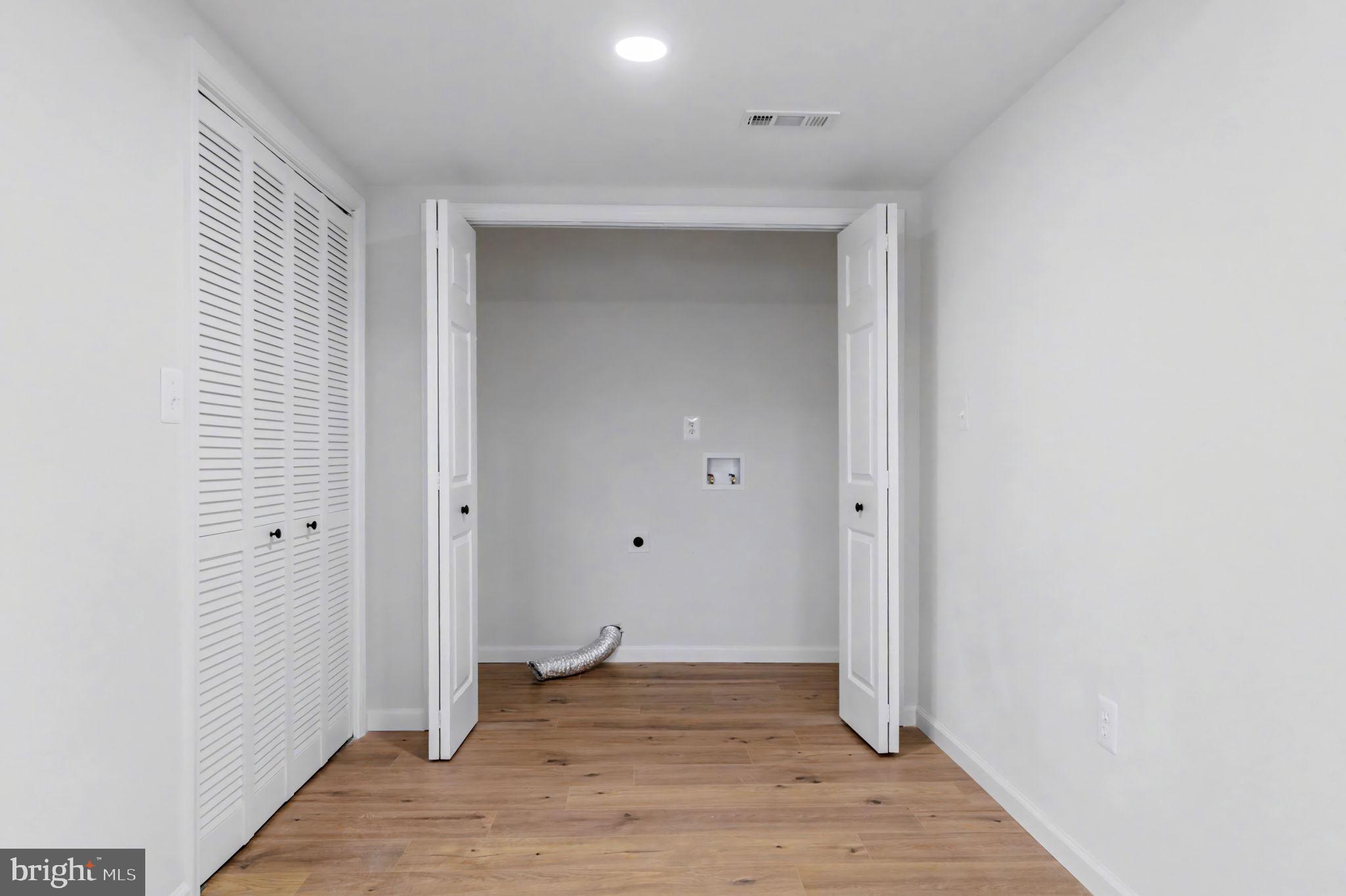 OAKWOOD KNOLLS - Residential