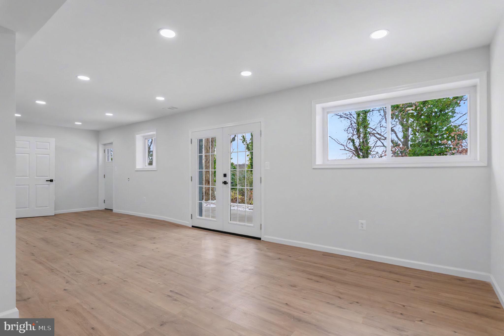 OAKWOOD KNOLLS - Residential