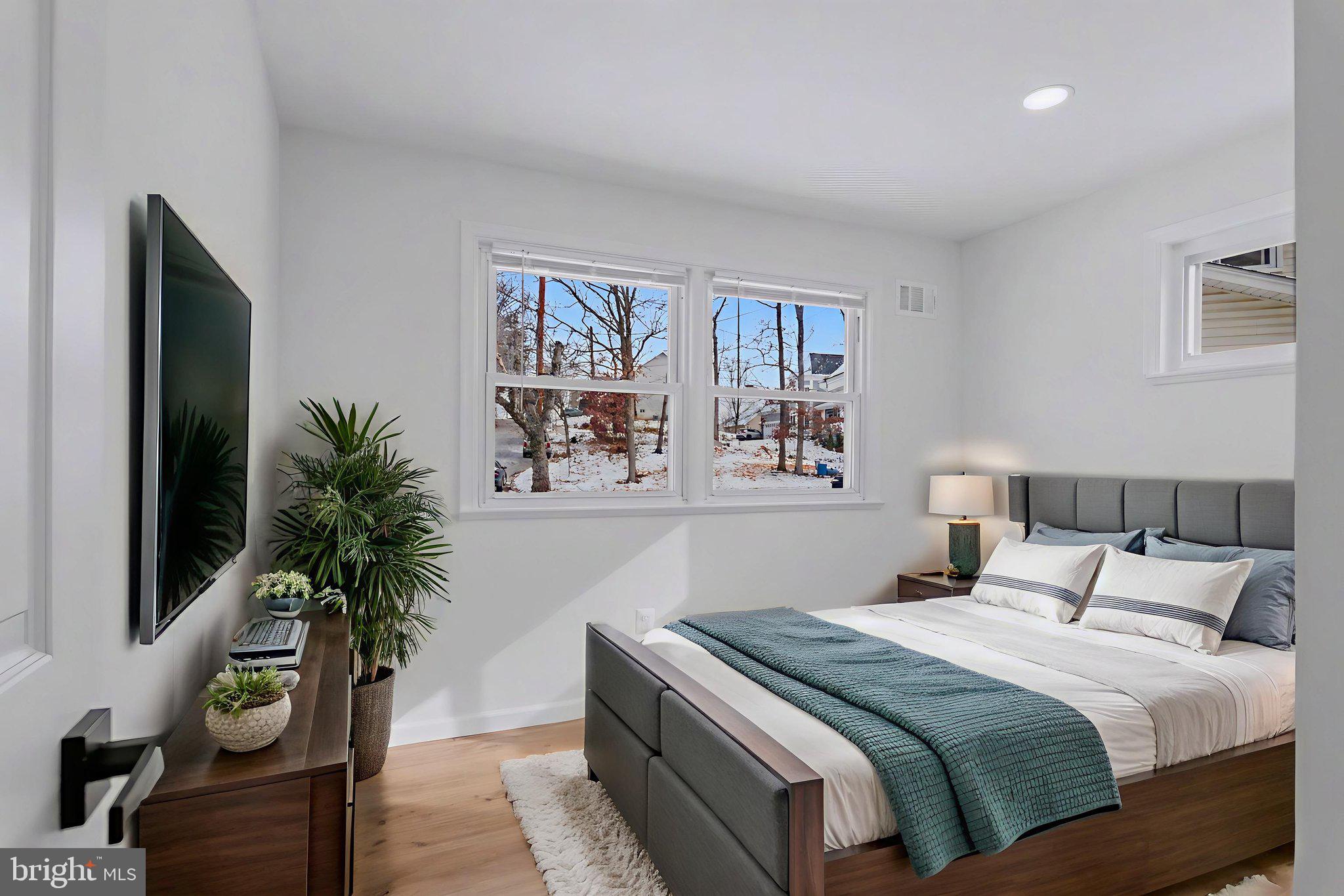 OAKWOOD KNOLLS - Residential