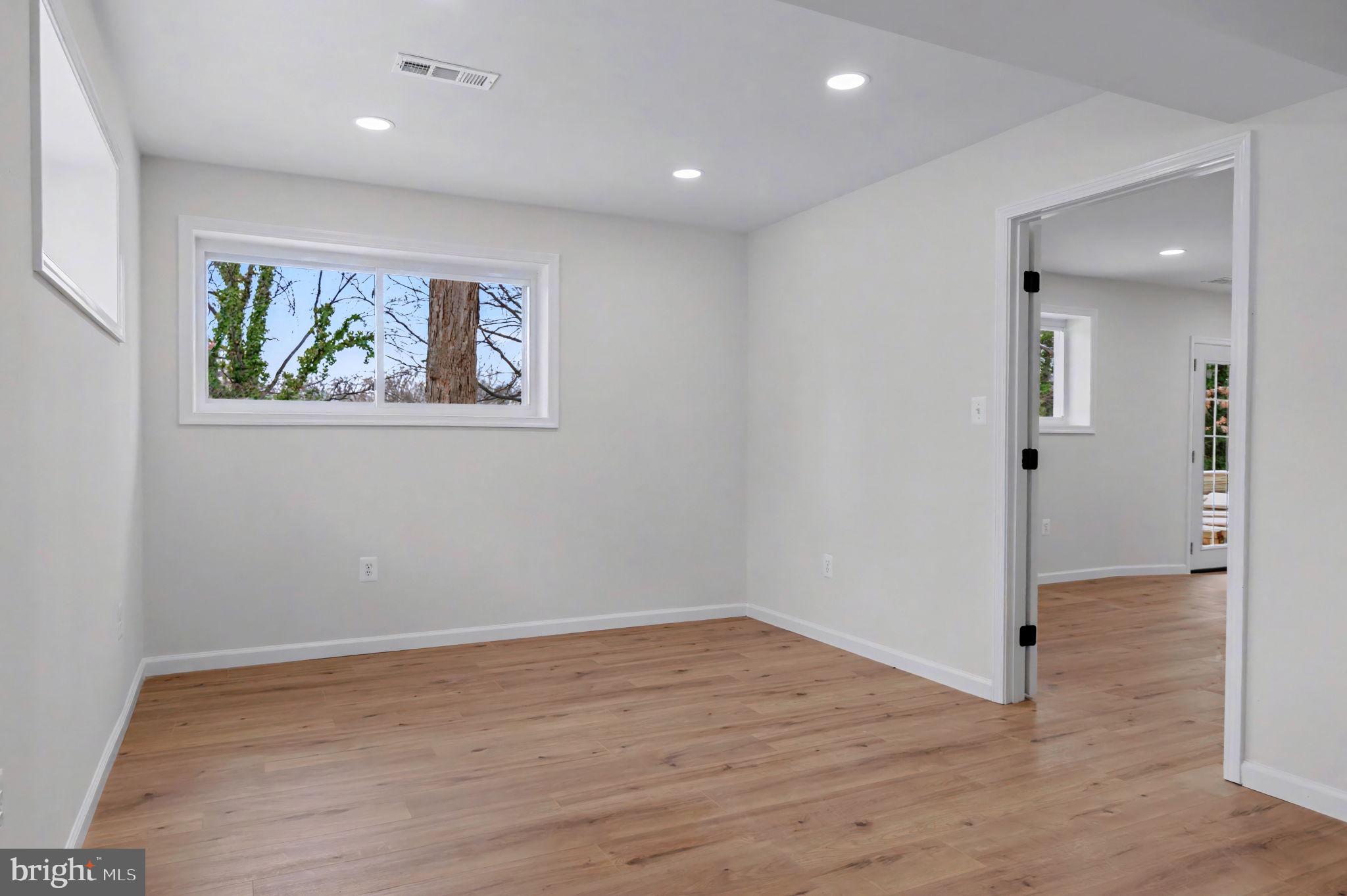 OAKWOOD KNOLLS - Residential