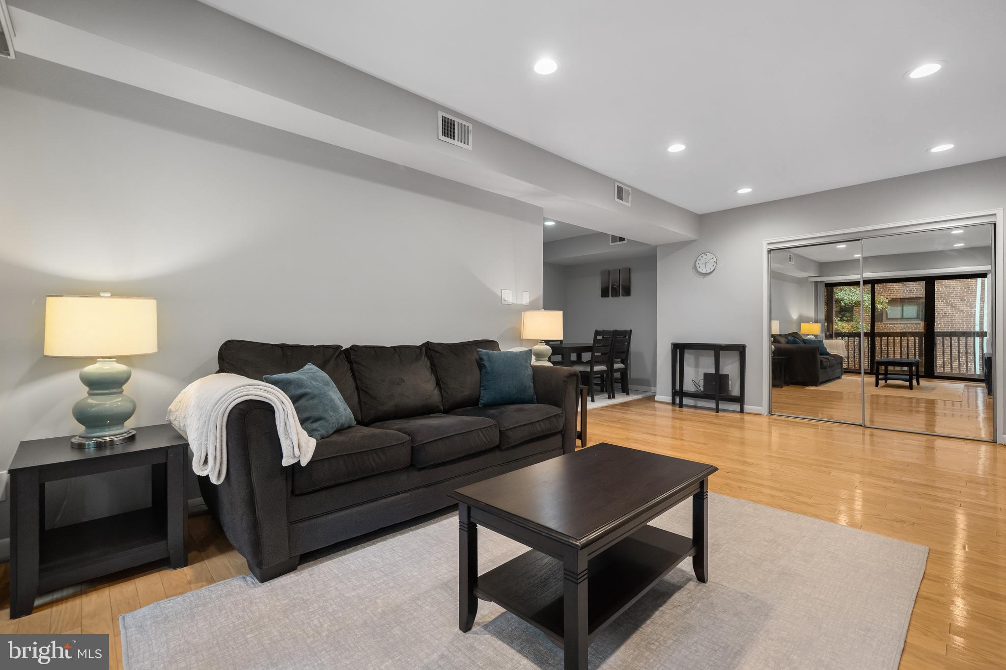 2702 DARTMOUTH ROAD 3