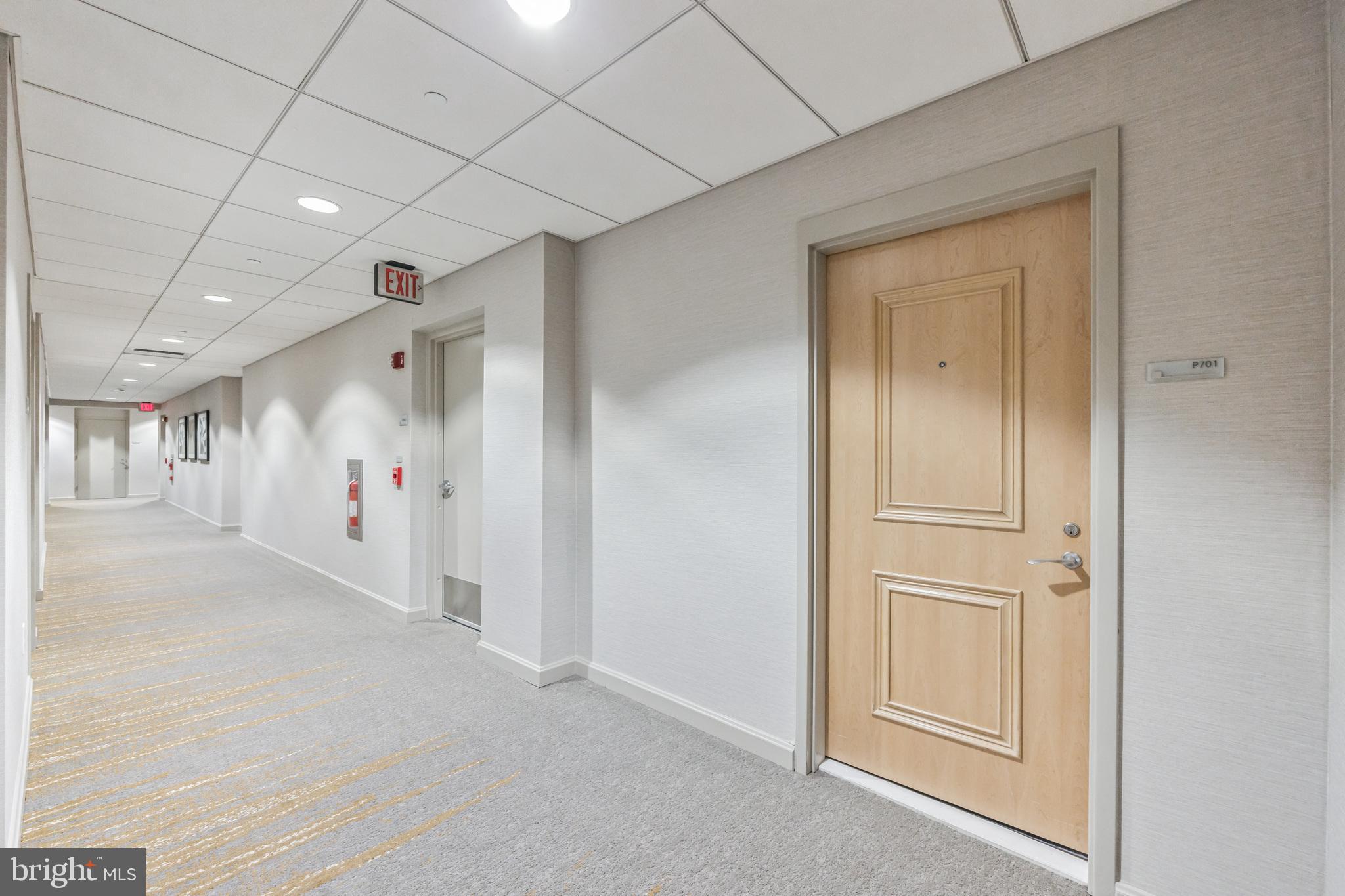 WATERFRONT SQUARE - Residential