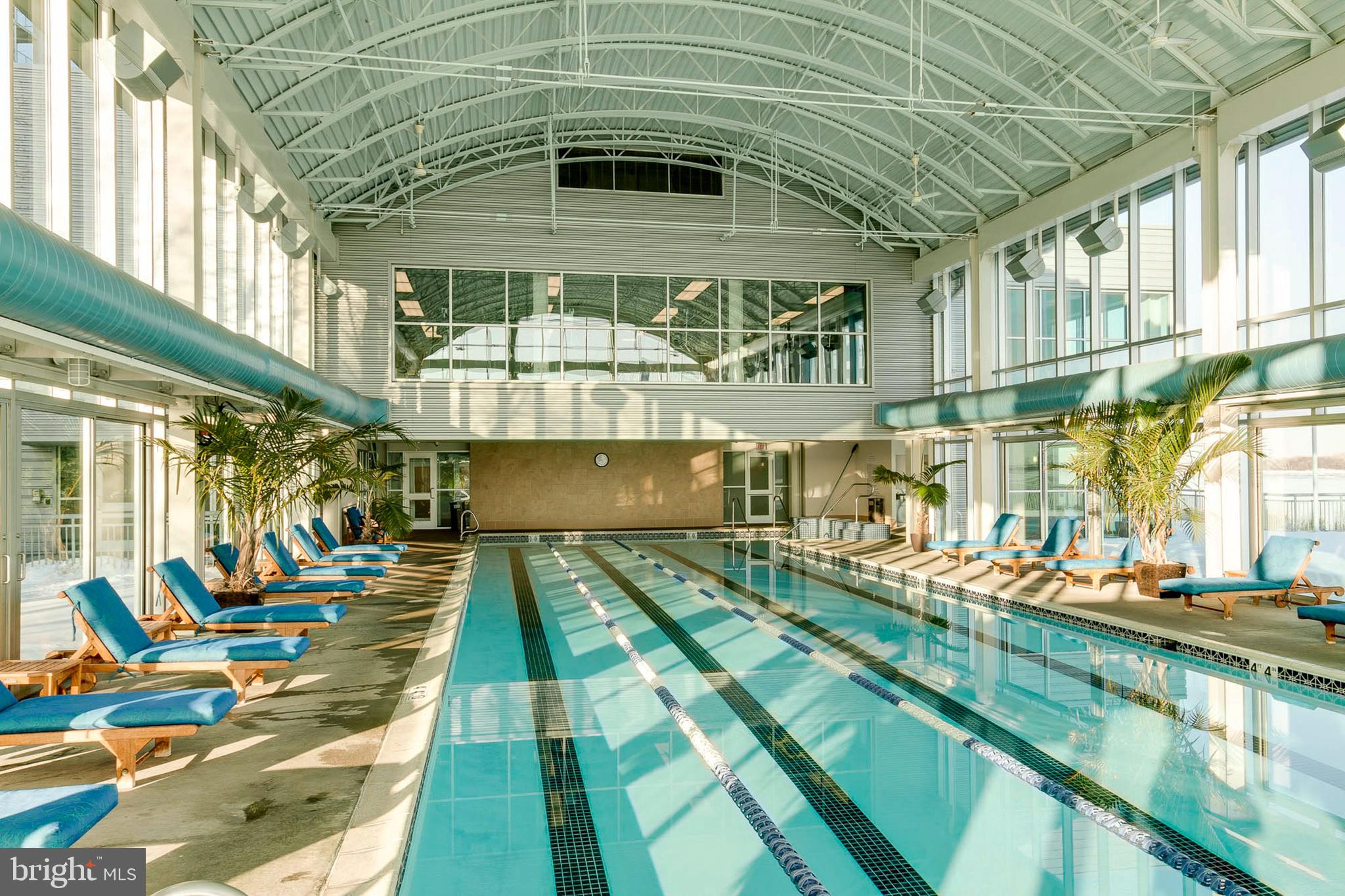 WATERFRONT SQUARE - Residential