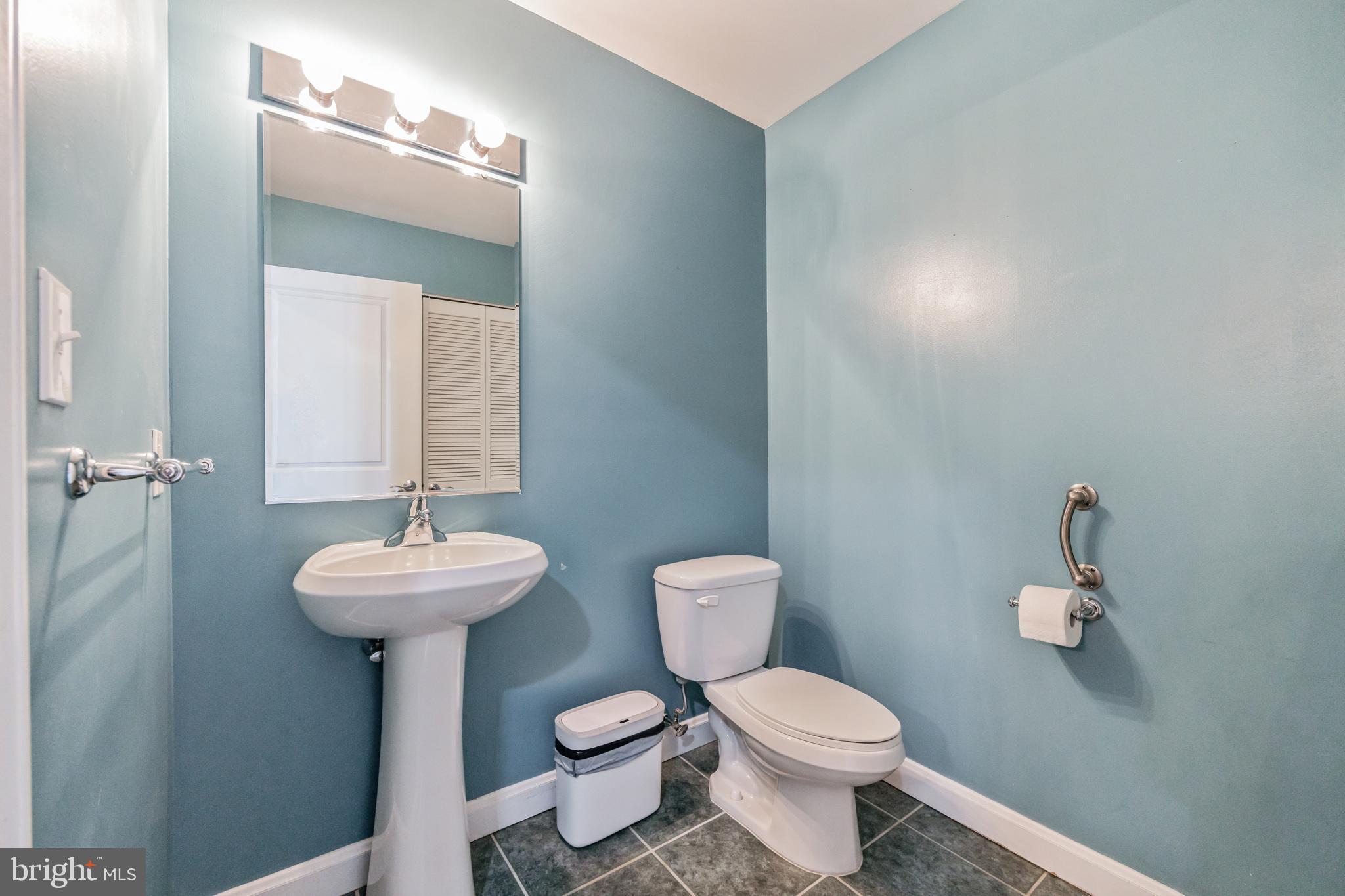 WATERFRONT SQUARE - Residential