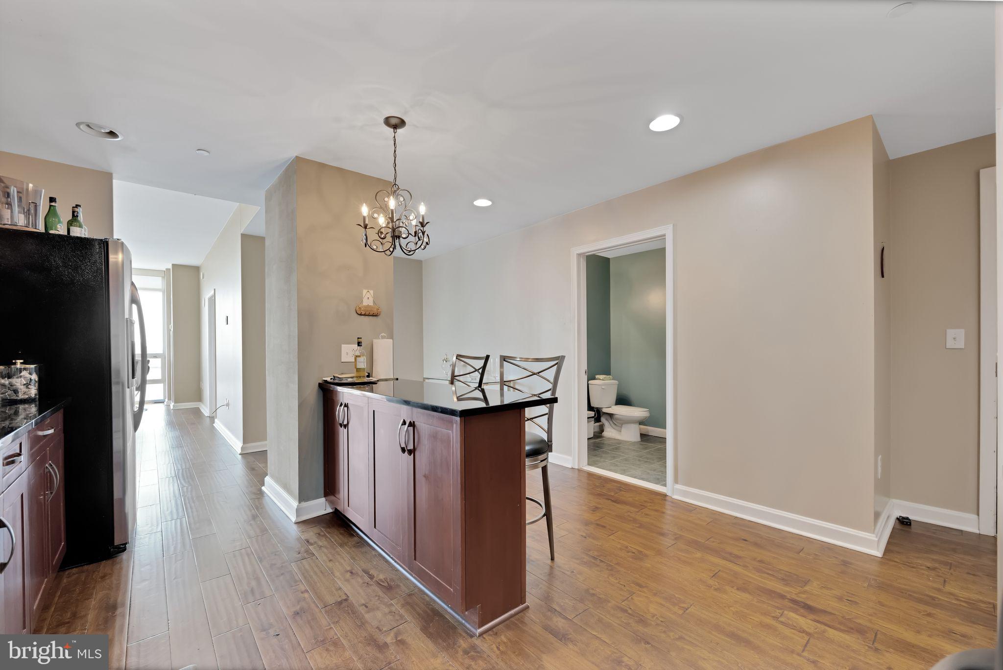 WATERFRONT SQUARE - Residential