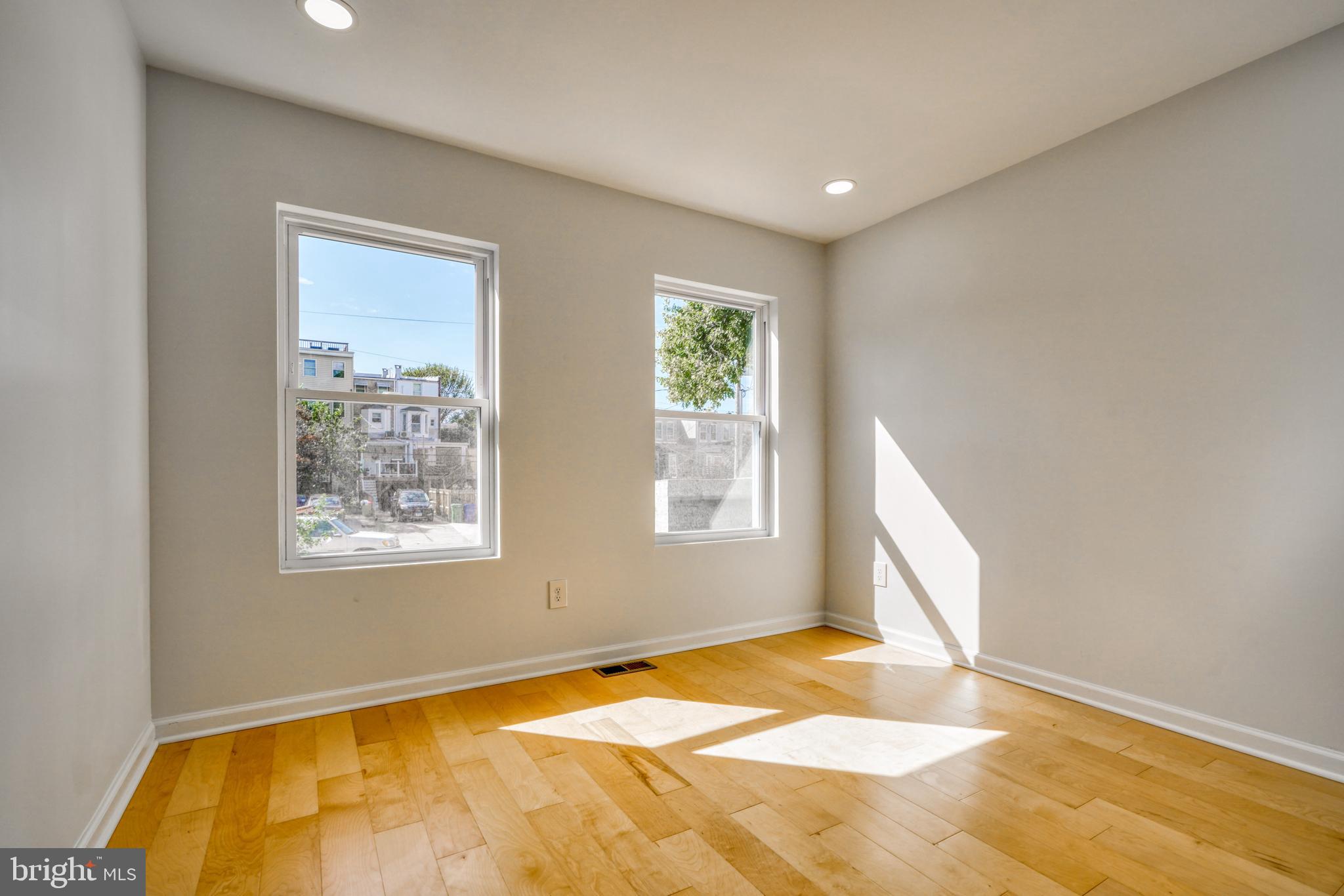 WYMAN PARK HAMPDEN - Residential