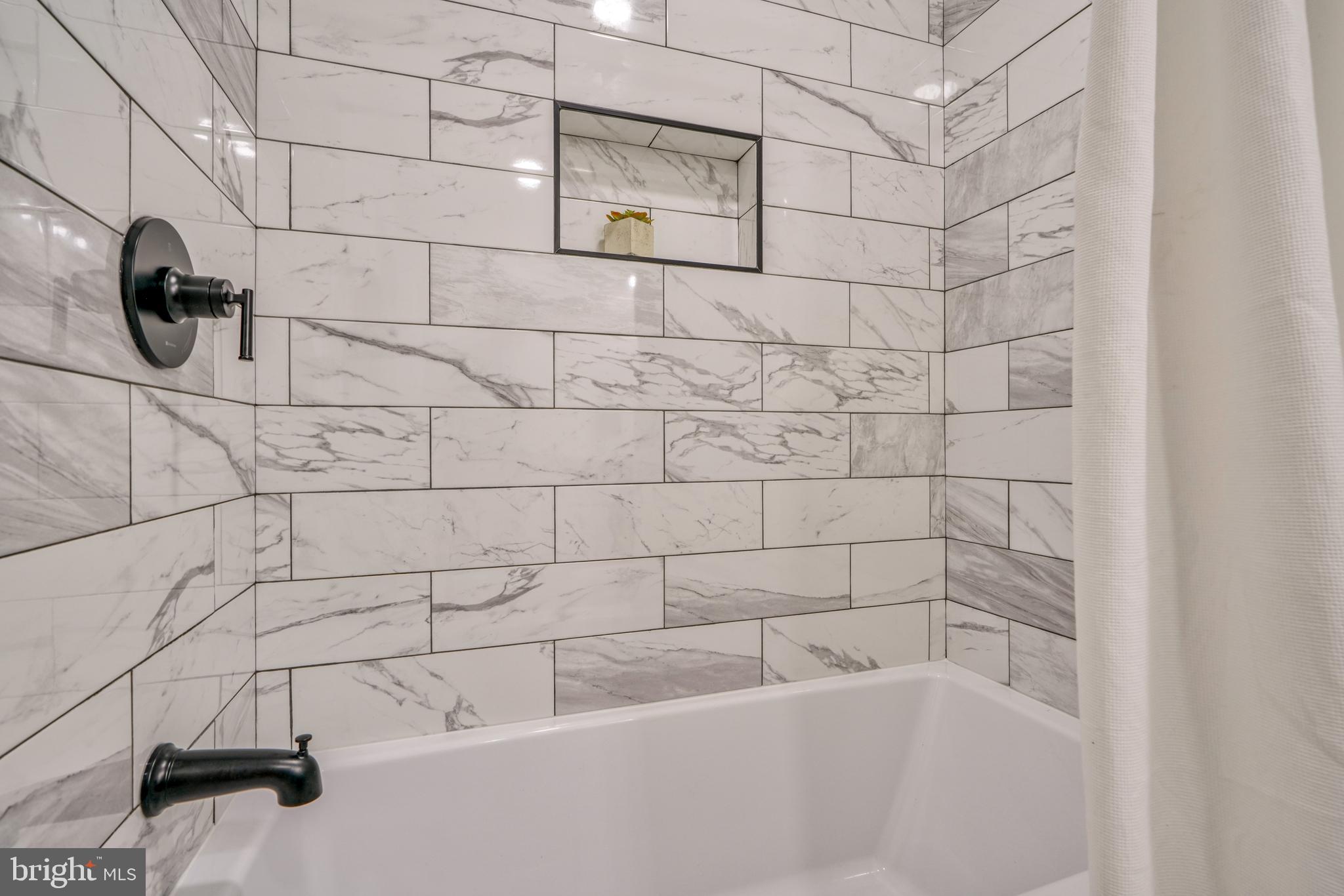 WYMAN PARK HAMPDEN - Residential