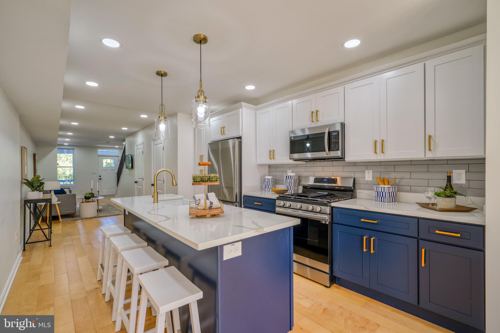 WYMAN PARK HAMPDEN - Residential