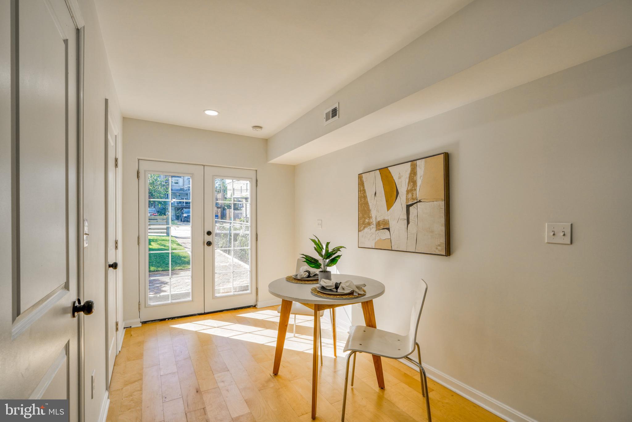 WYMAN PARK HAMPDEN - Residential