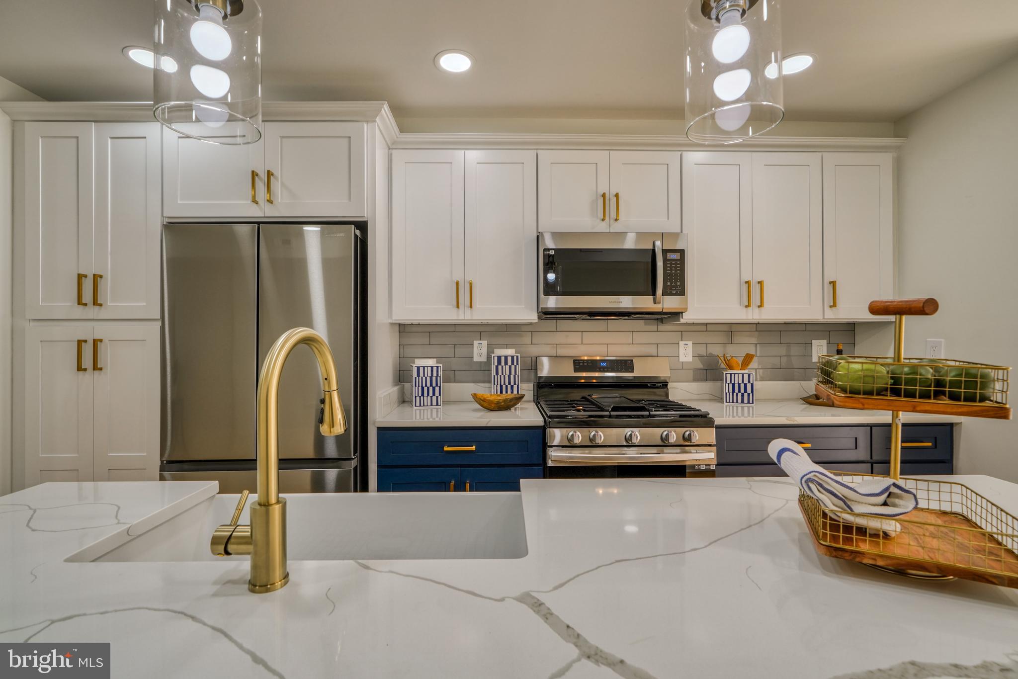 WYMAN PARK HAMPDEN - Residential