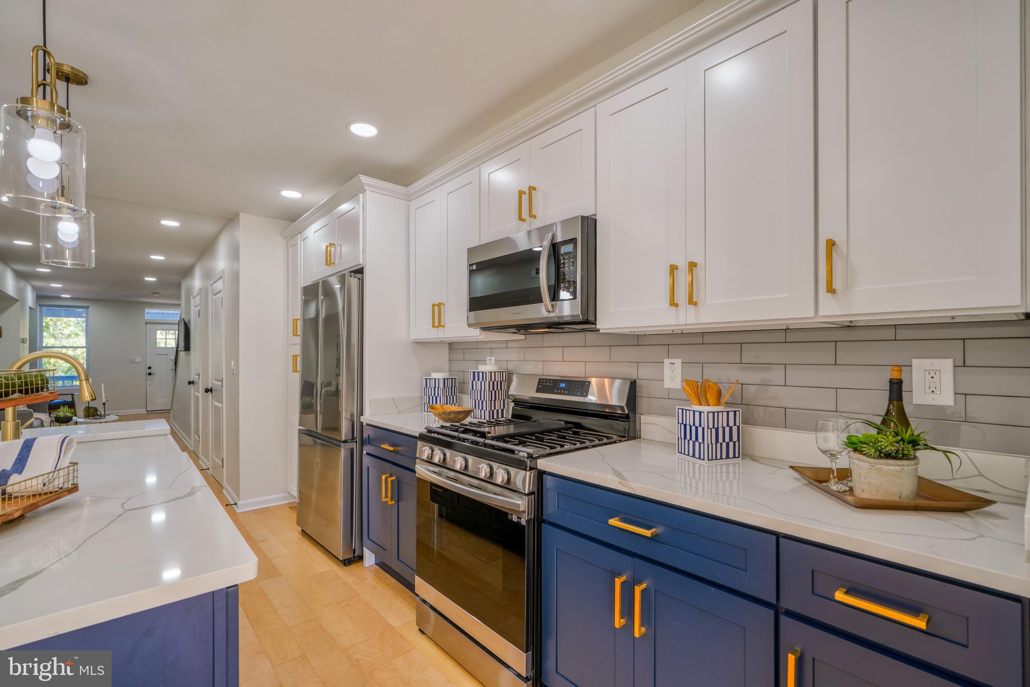 WYMAN PARK HAMPDEN - Residential