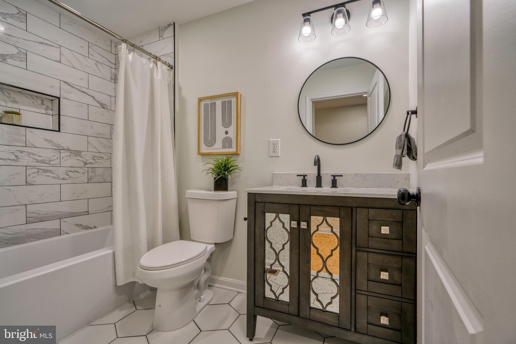 WYMAN PARK HAMPDEN - Residential