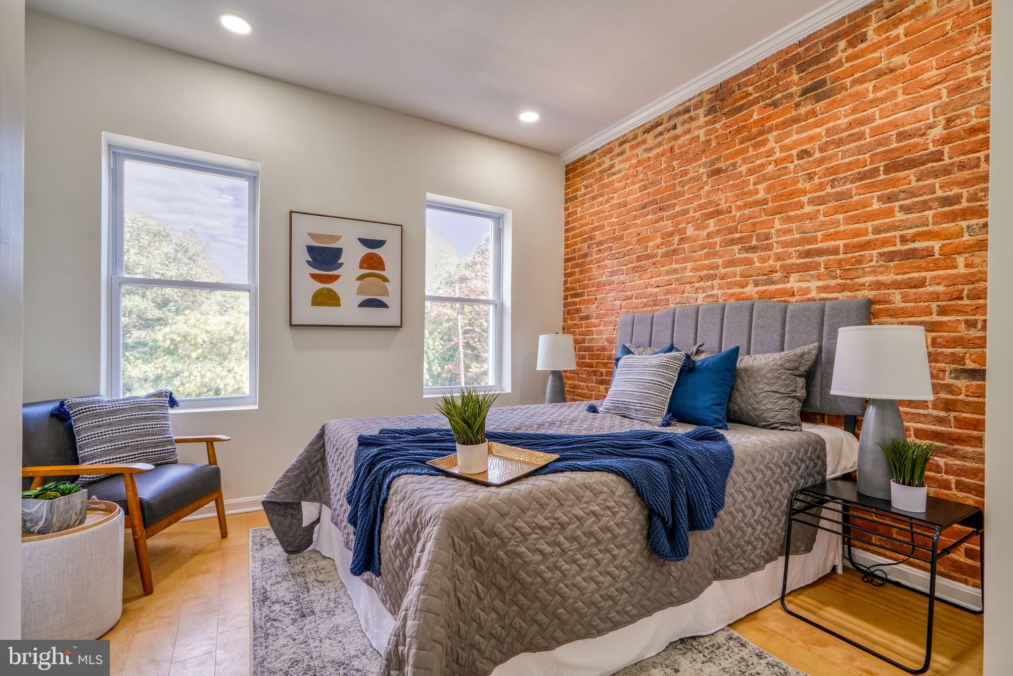 WYMAN PARK HAMPDEN - Residential