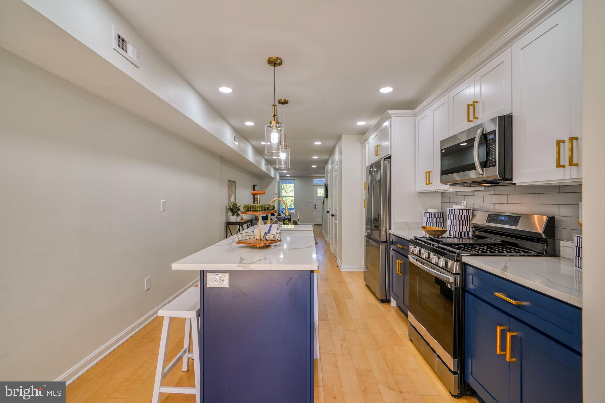 WYMAN PARK HAMPDEN - Residential