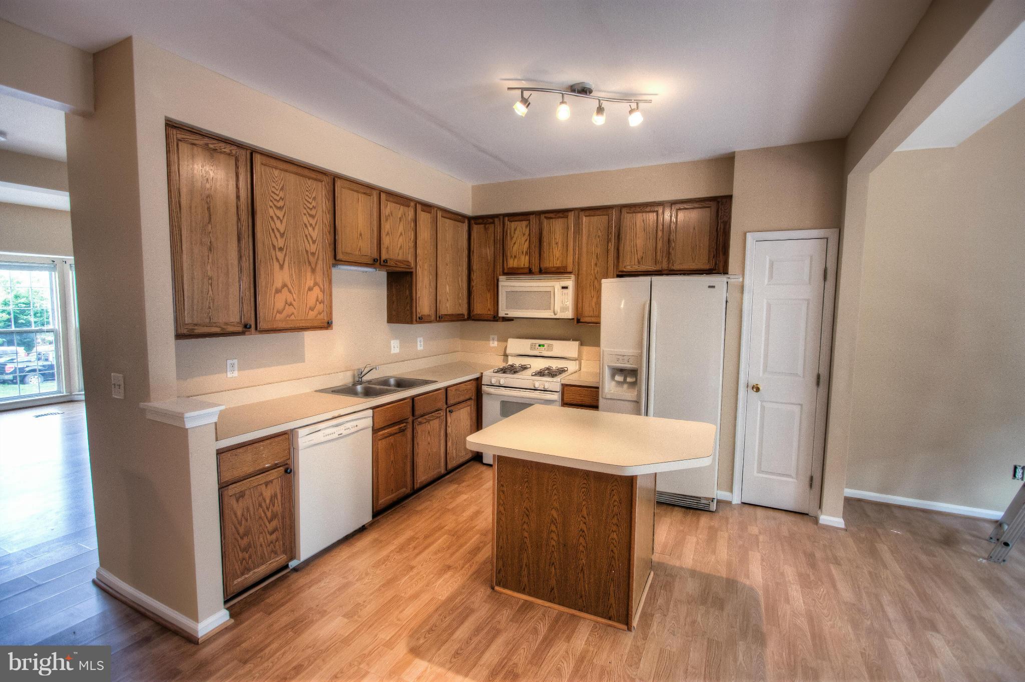 CENTRE RIDGE - Residential